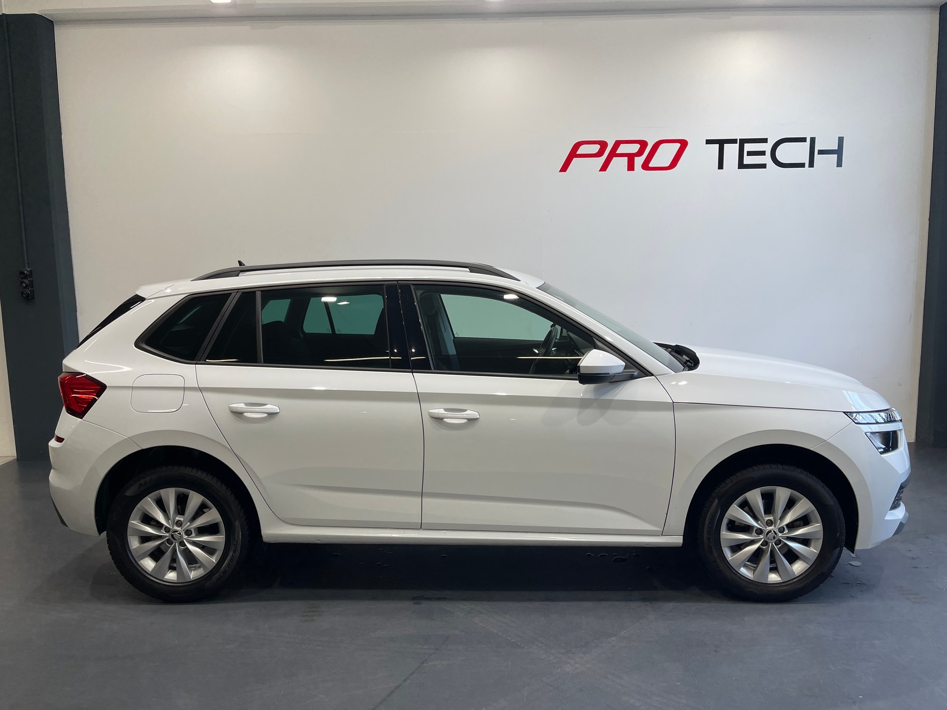 SKODA Kamiq 1.0 TSI Style DSG-showroom-element-1