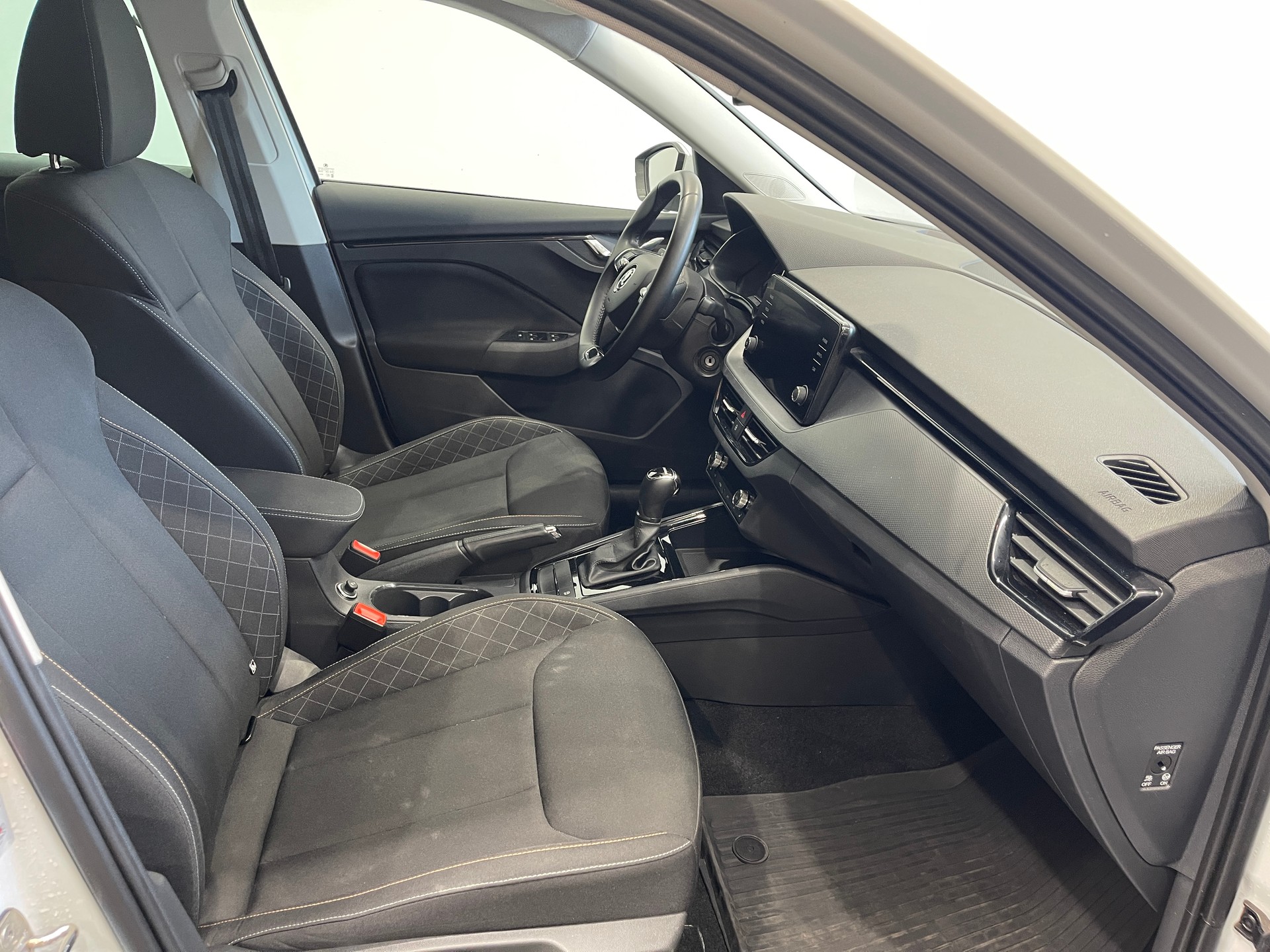 SKODA Kamiq 1.0 TSI Style DSG-image-12