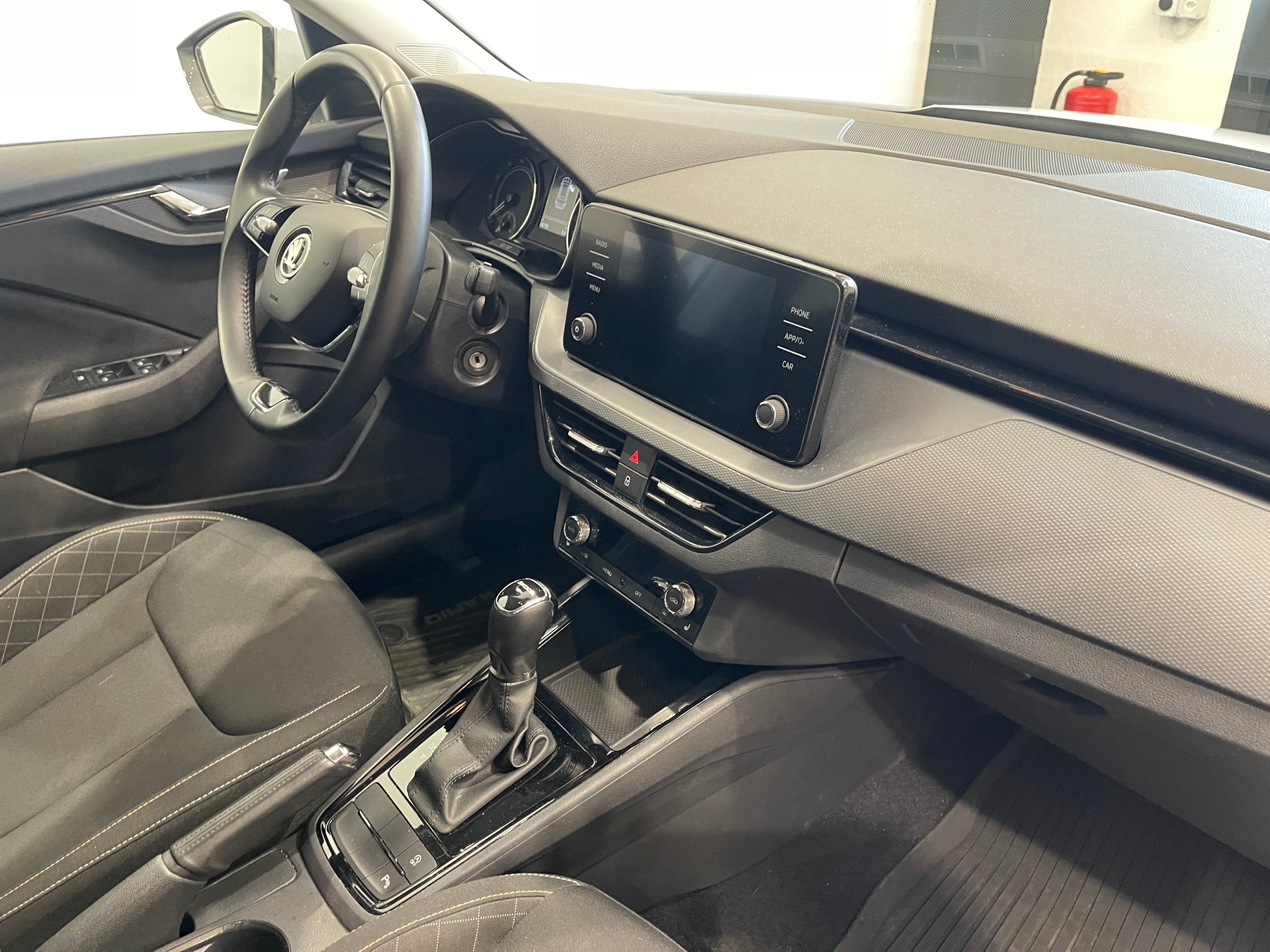 SKODA Kamiq 1.0 TSI Style DSG-image-14