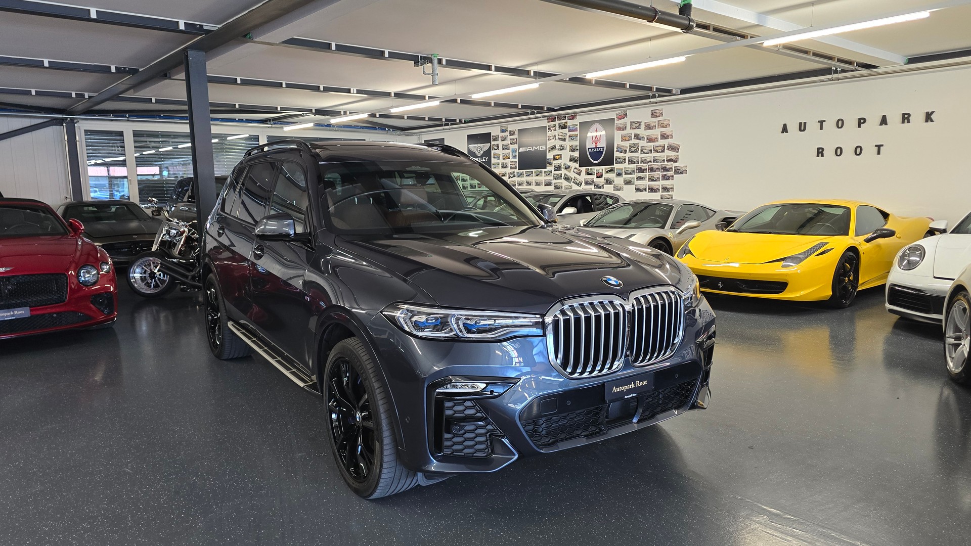 BMW X7 xDrive 40i Steptronic M Sport-showroom-element-1