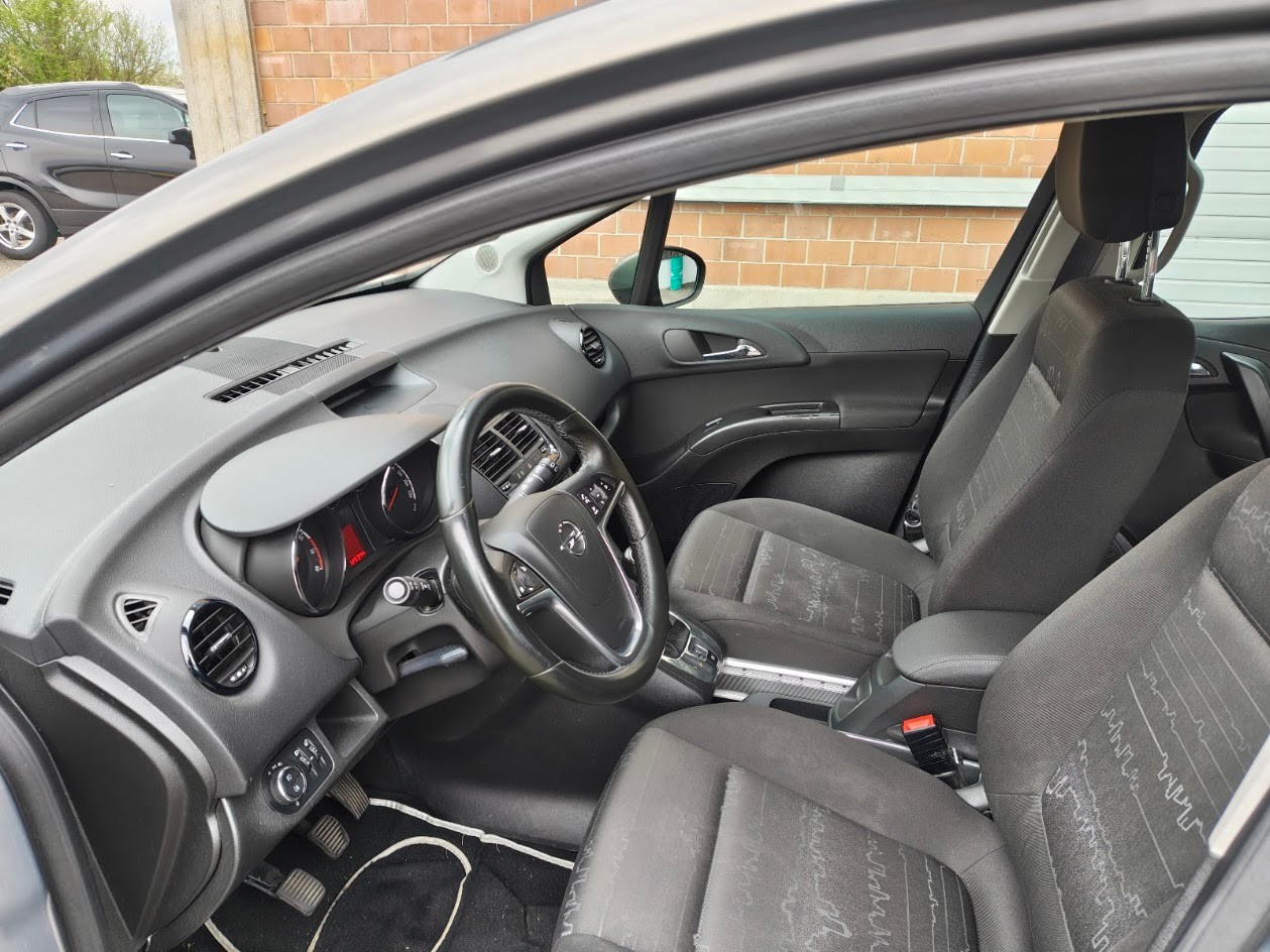 OPEL Meriva 1.4 Turbo Cosmo-image-4