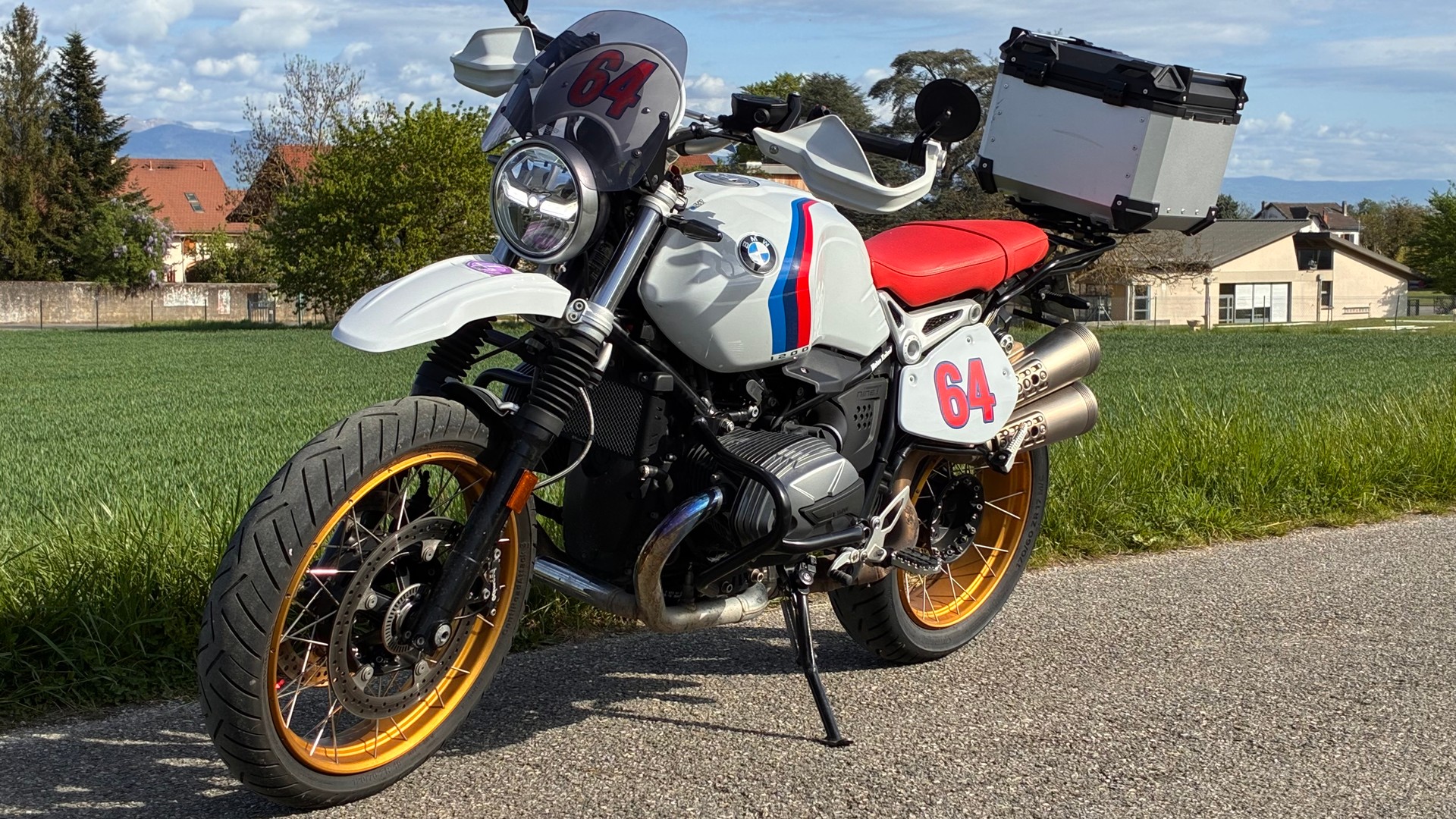 BMW Urban GS-image-0