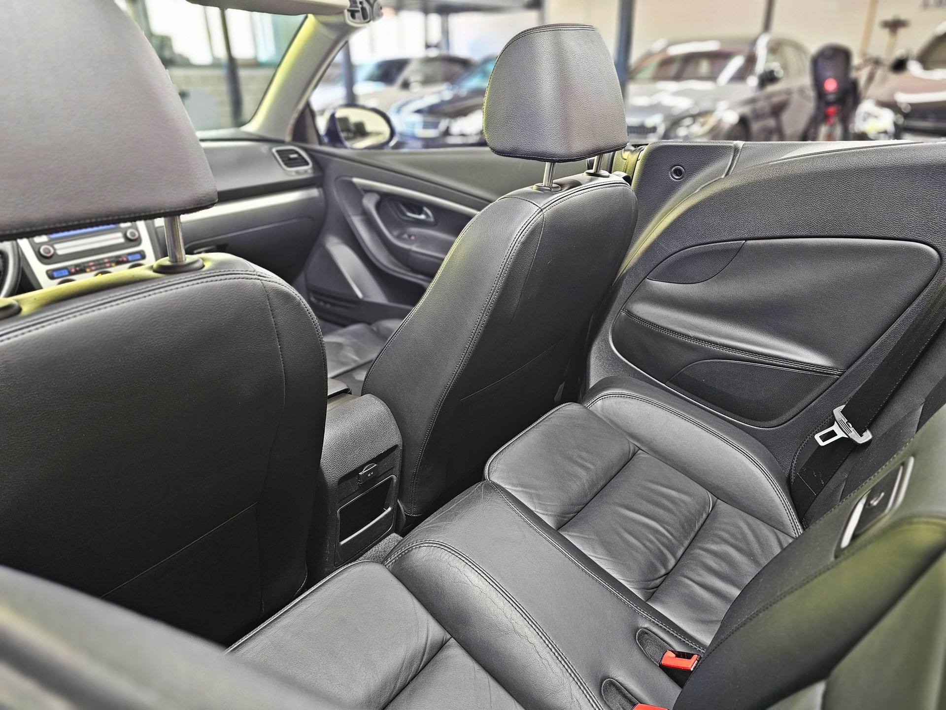 VW Eos 2.0 FSI Turbo-image-14
