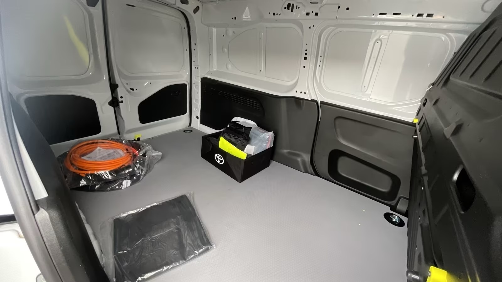 TOYOTA Proace City L1 Electric Meister 50 kWh-image-13