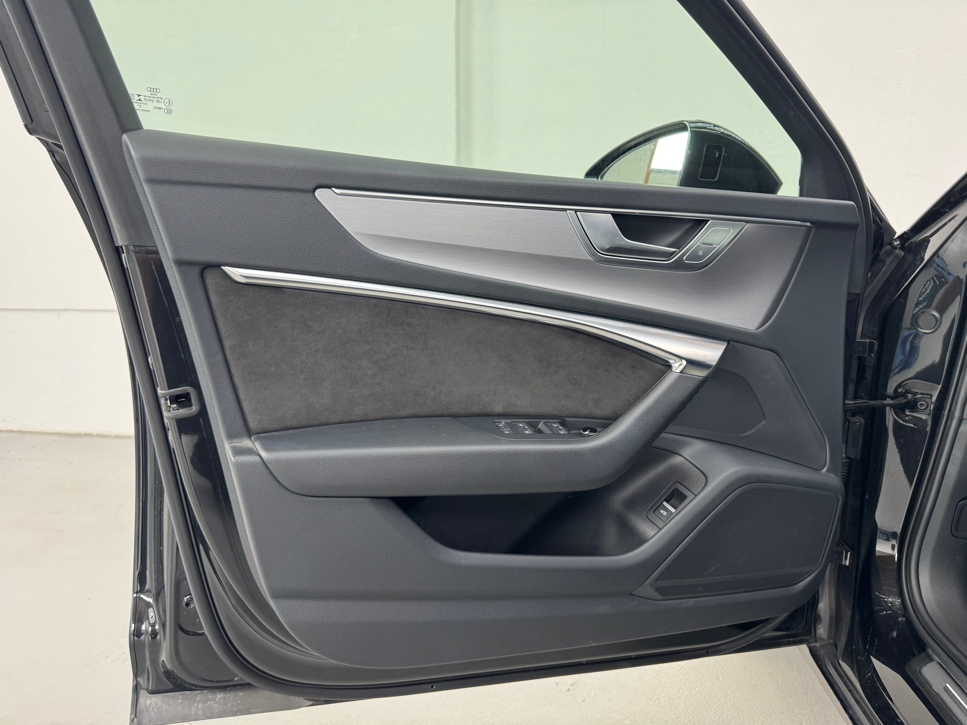 AUDI A6 Avant 45 TDI Sport quattro tiptronic | S-Line-image-25