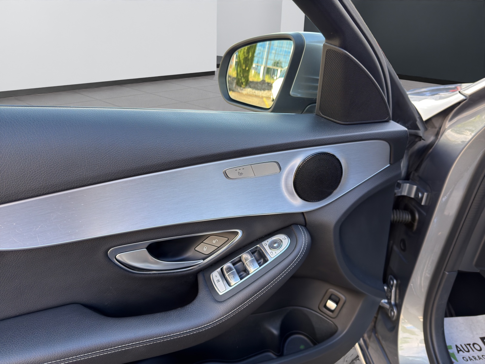 MERCEDES-BENZ C 200 Avantgarde 4Matic 7G-Tronic-image-24