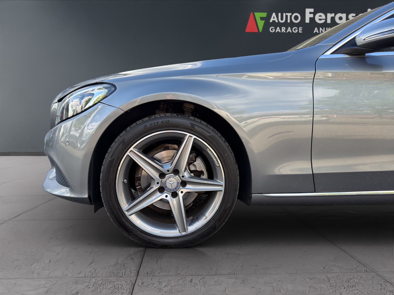MERCEDES-BENZ C 200 Avantgarde 4Matic 7G-Tronic-image-10
