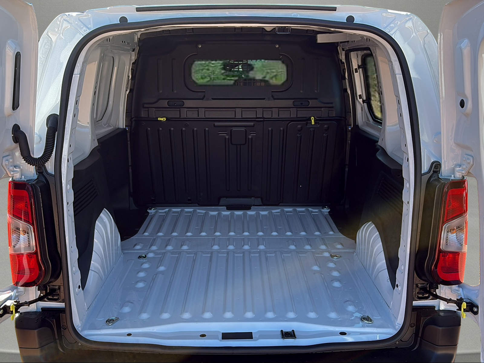 PEUGEOT Partner 1.5 Blue HDi Standard 650kg EAT8-image-10