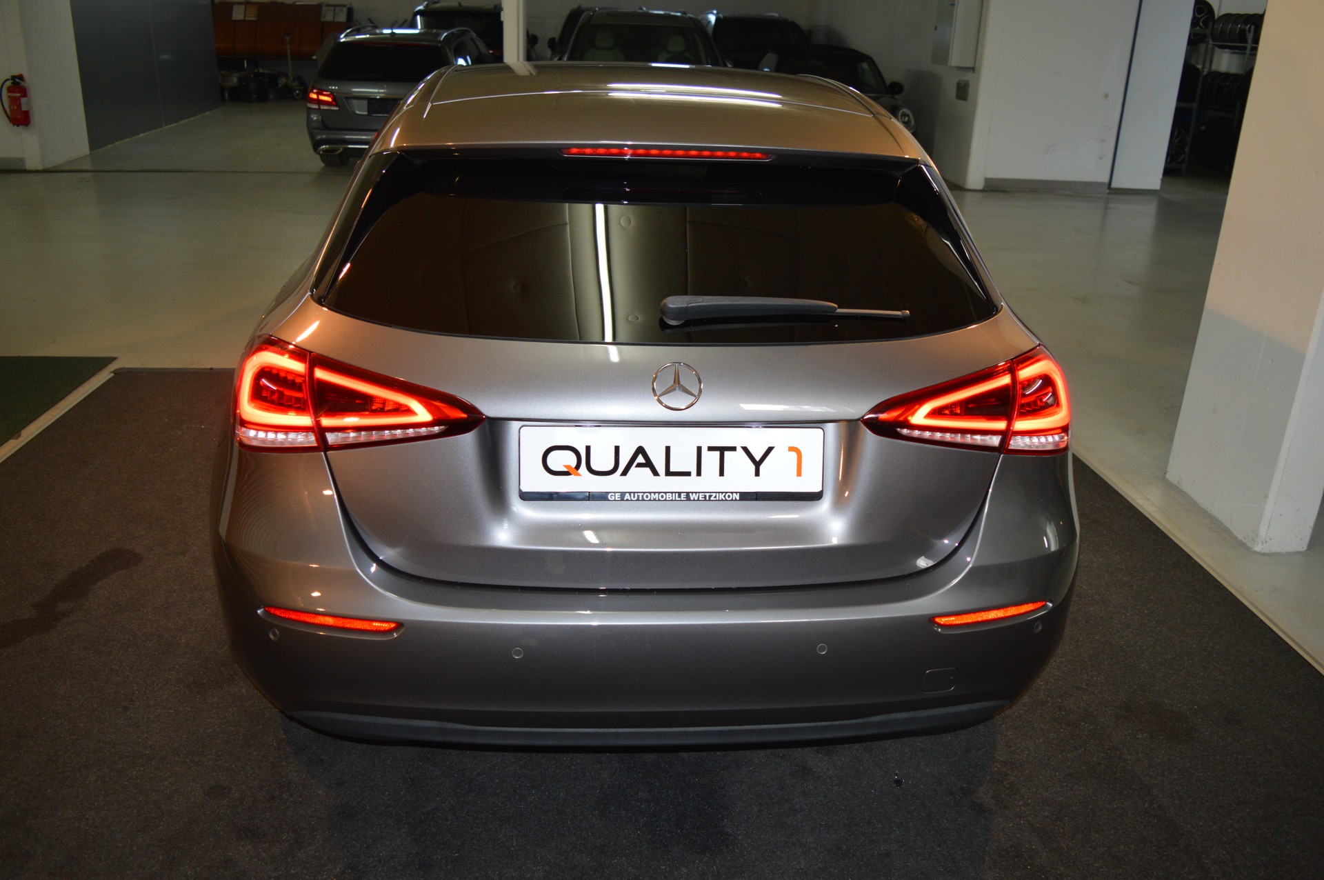MERCEDES-BENZ A 200 Style 7G-DCT-image-10