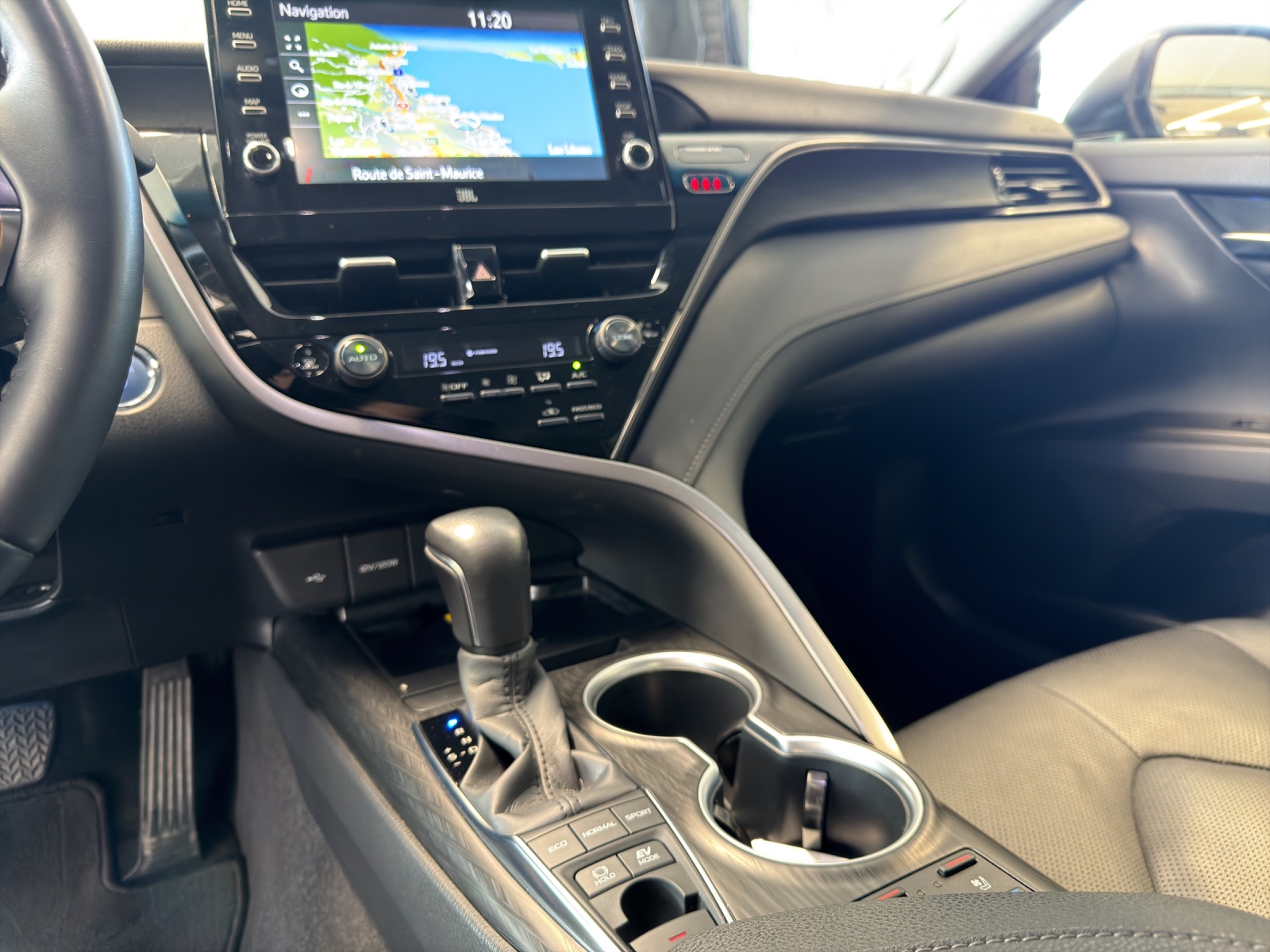 TOYOTA Camry 2.5 HSD e-CVT Prem.-image-10