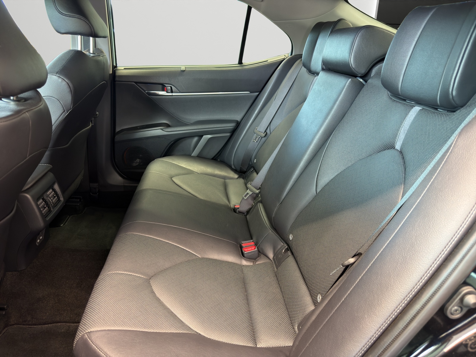 TOYOTA Camry 2.5 HSD e-CVT Prem.-image-13