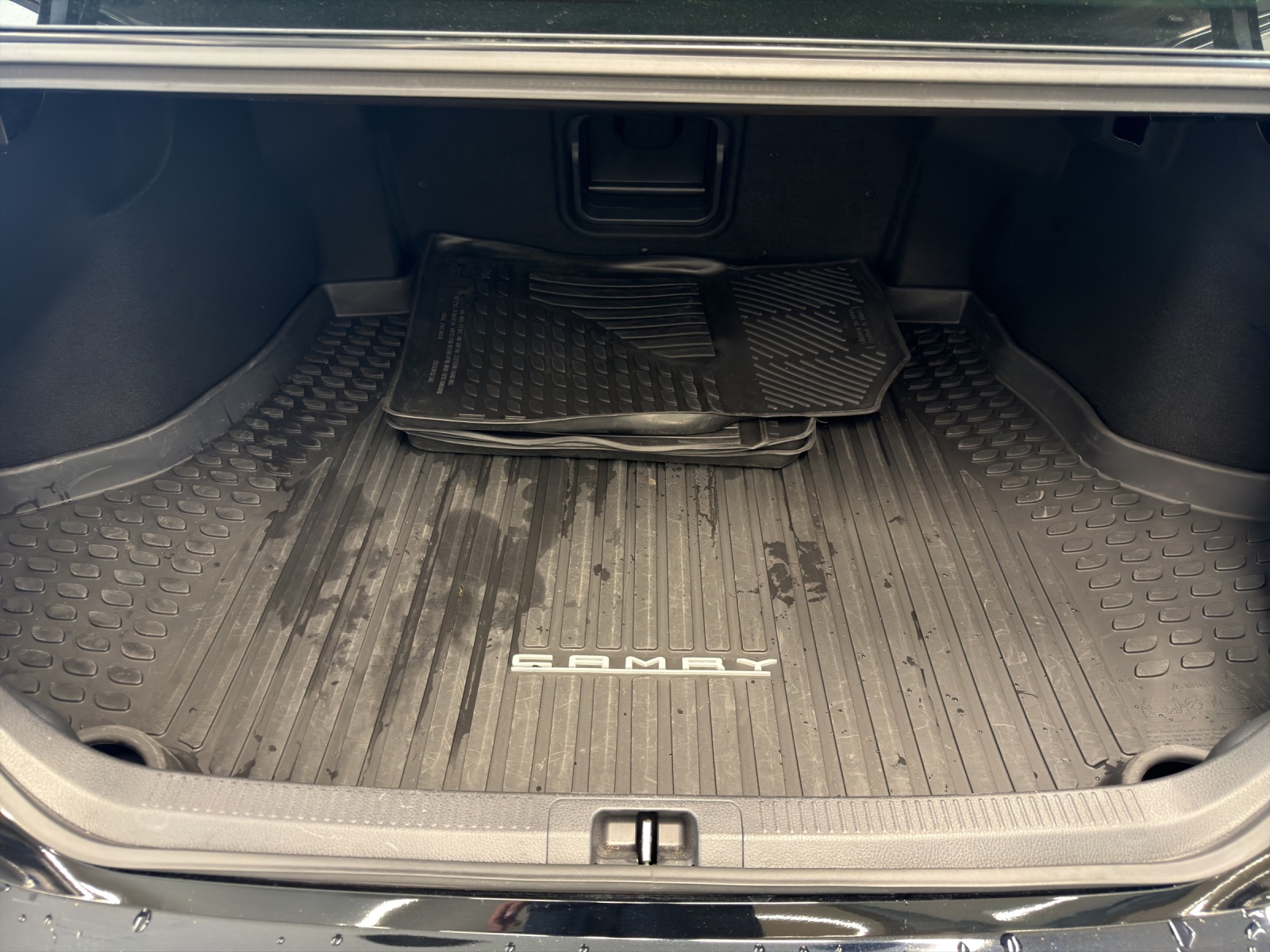 TOYOTA Camry 2.5 HSD e-CVT Prem.-image-14