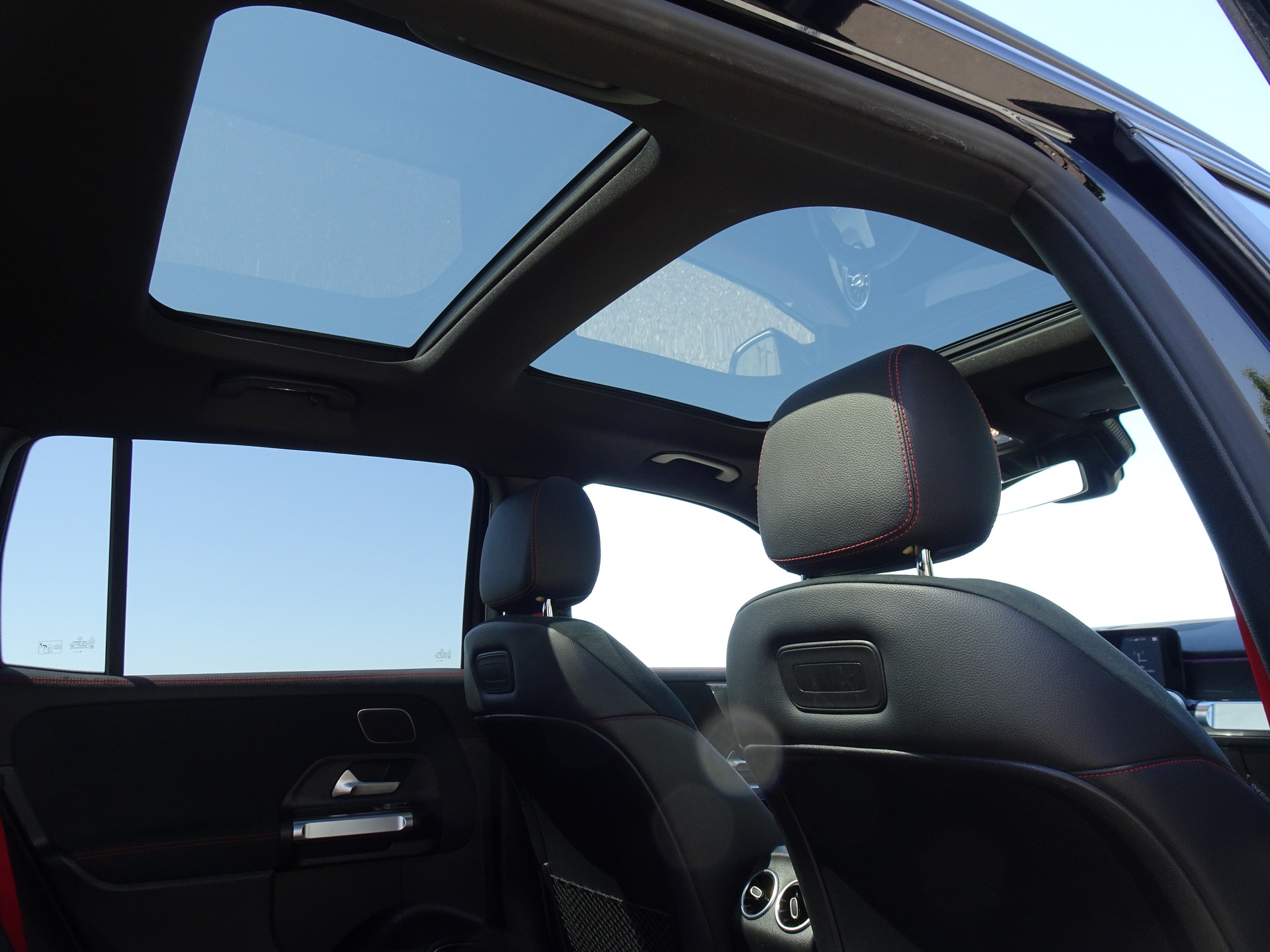 MERCEDES-BENZ GLB 35 AMG 4 MATIC 8G-Tronic-image-7