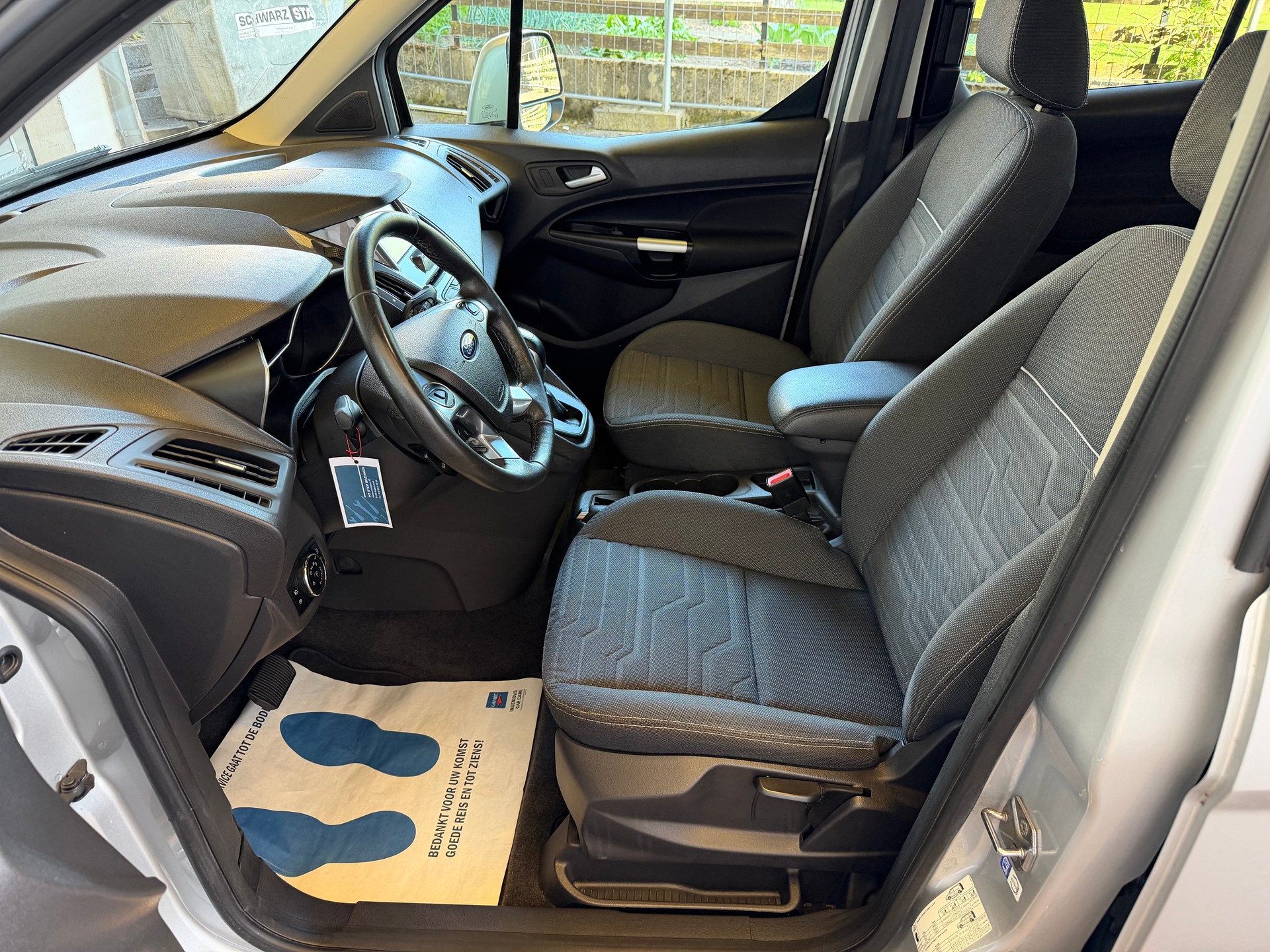 FORD Grand Tourneo Connect 1.5 TDCi Titanium Powershift-image-6