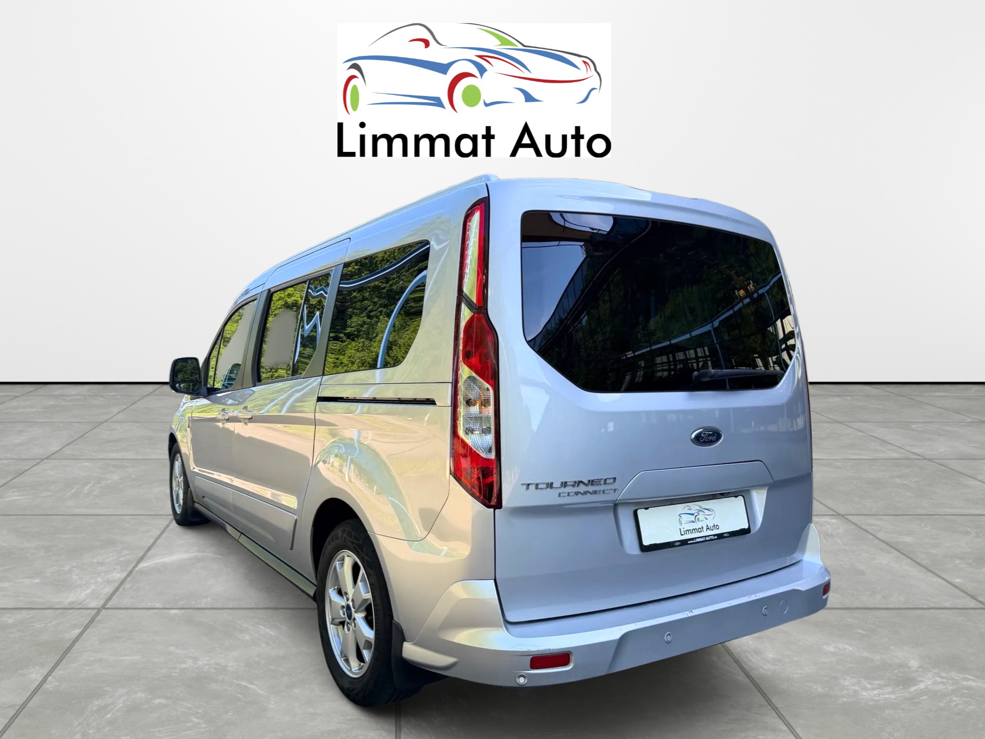 FORD Grand Tourneo Connect 1.5 TDCi Titanium Powershift-image-2