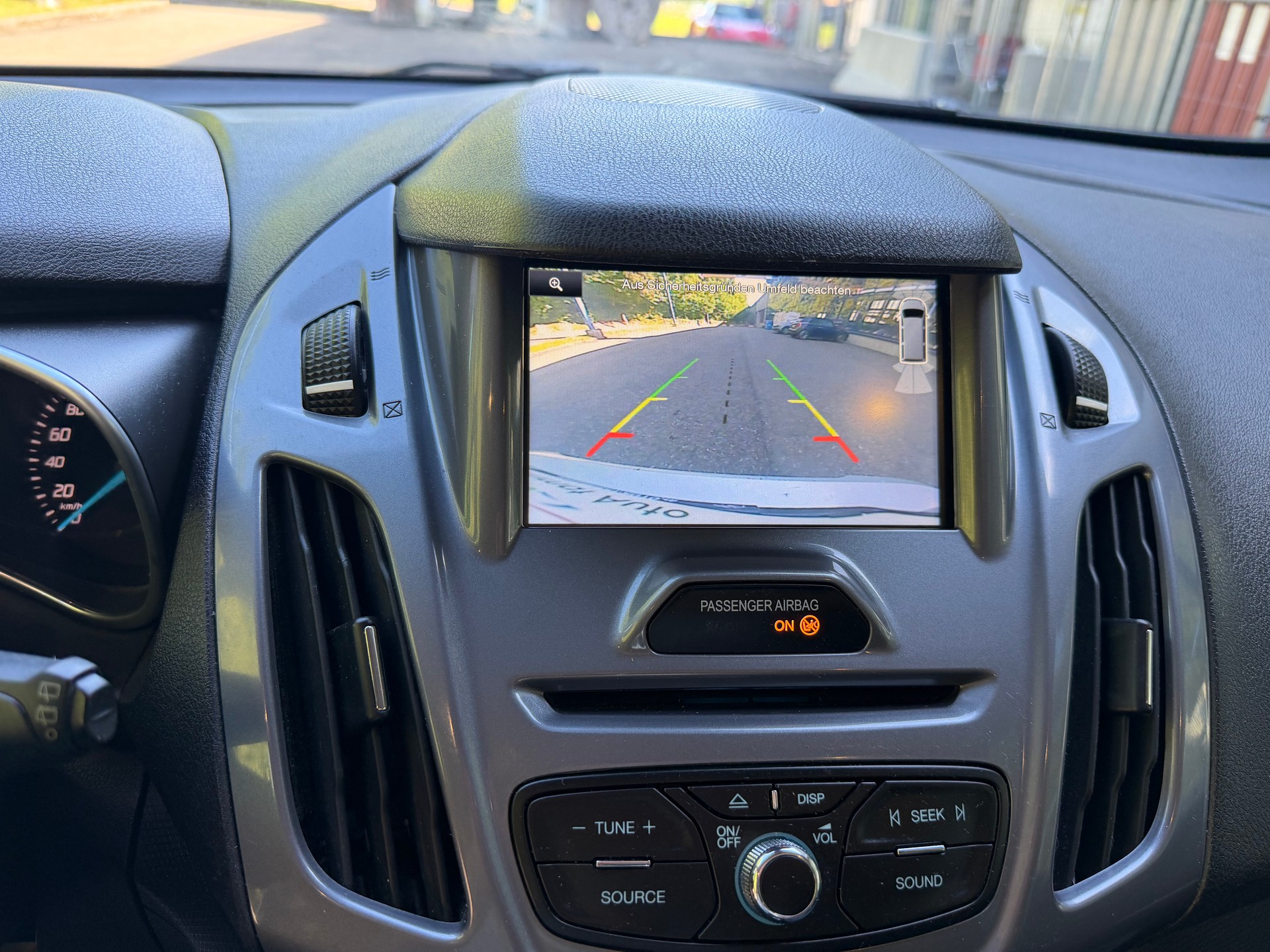 FORD Grand Tourneo Connect 1.5 TDCi Titanium Powershift-image-13