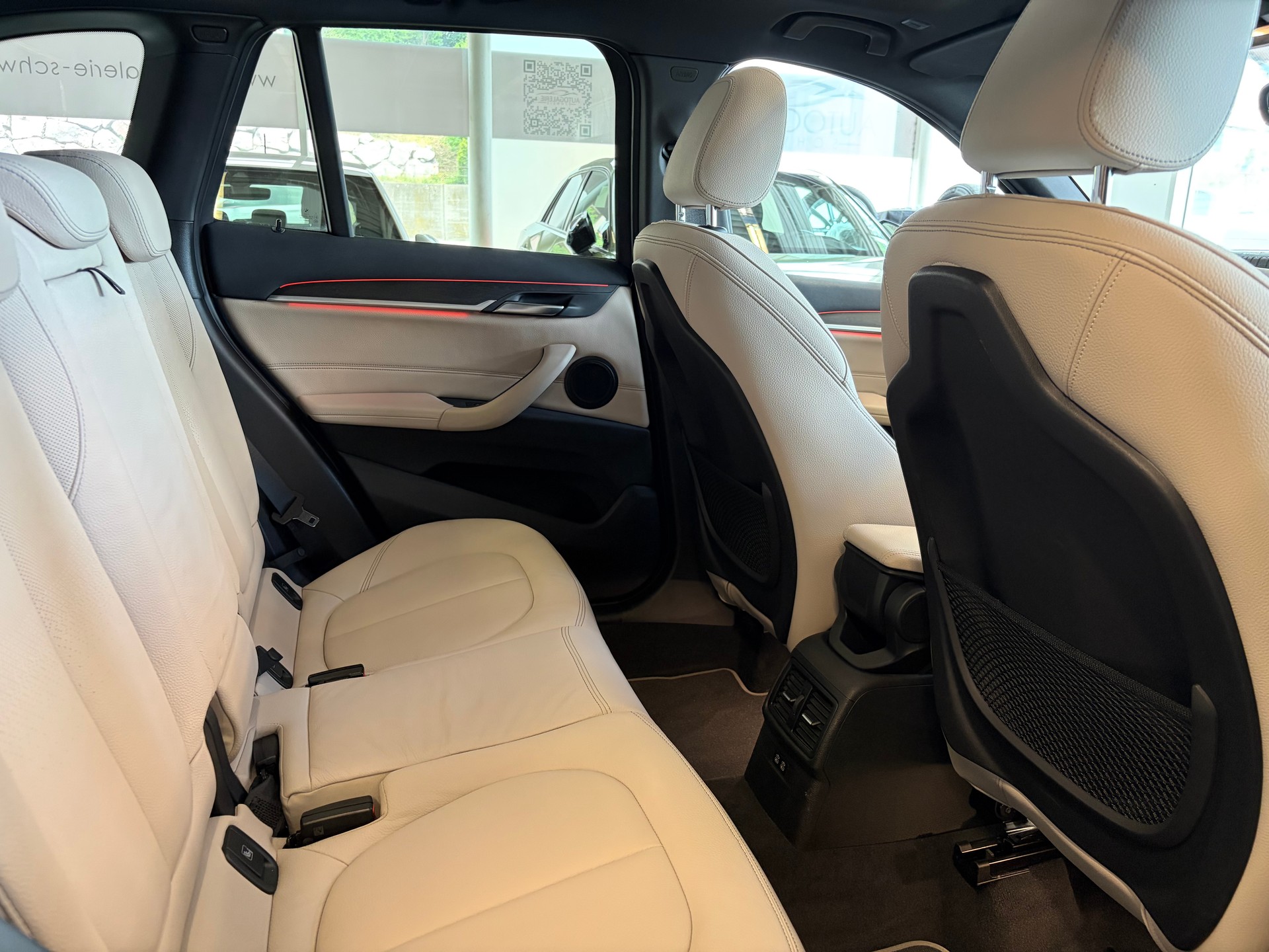 BMW X1 xDrive 20d xLine | CH | Gratis Service | Navi Plus | LED | PANORAMA | Leder Oyster | TOP AUSSTATTUNG | AHK |-image-30