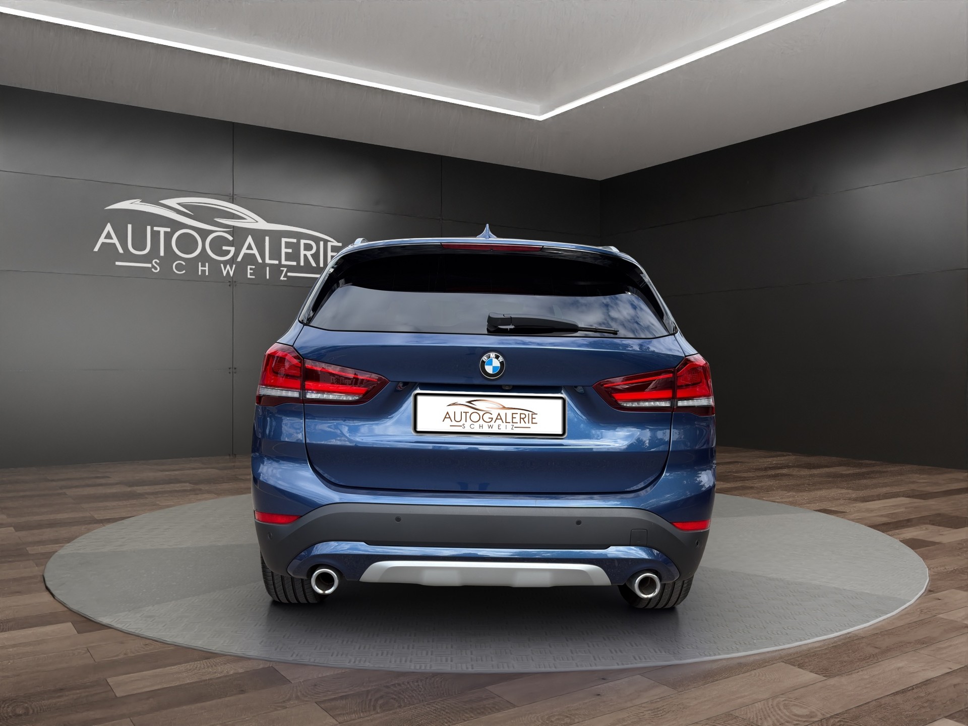 BMW X1 xDrive 20d xLine | CH | Gratis Service | Navi Plus | LED | PANORAMA | Leder Oyster | TOP AUSSTATTUNG | AHK |-image-4