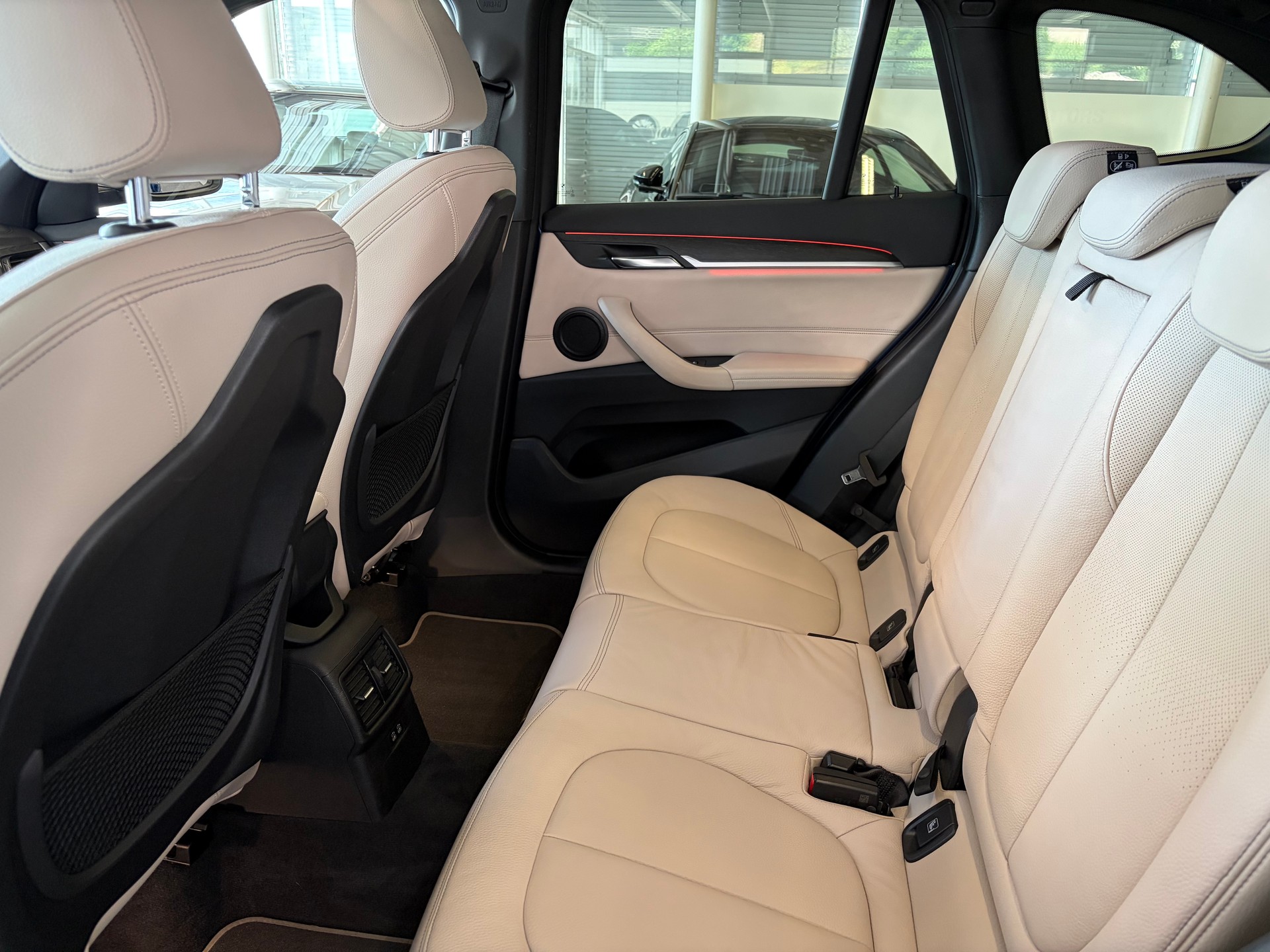 BMW X1 xDrive 20d xLine | CH | Gratis Service | Navi Plus | LED | PANORAMA | Leder Oyster | TOP AUSSTATTUNG | AHK |-image-21