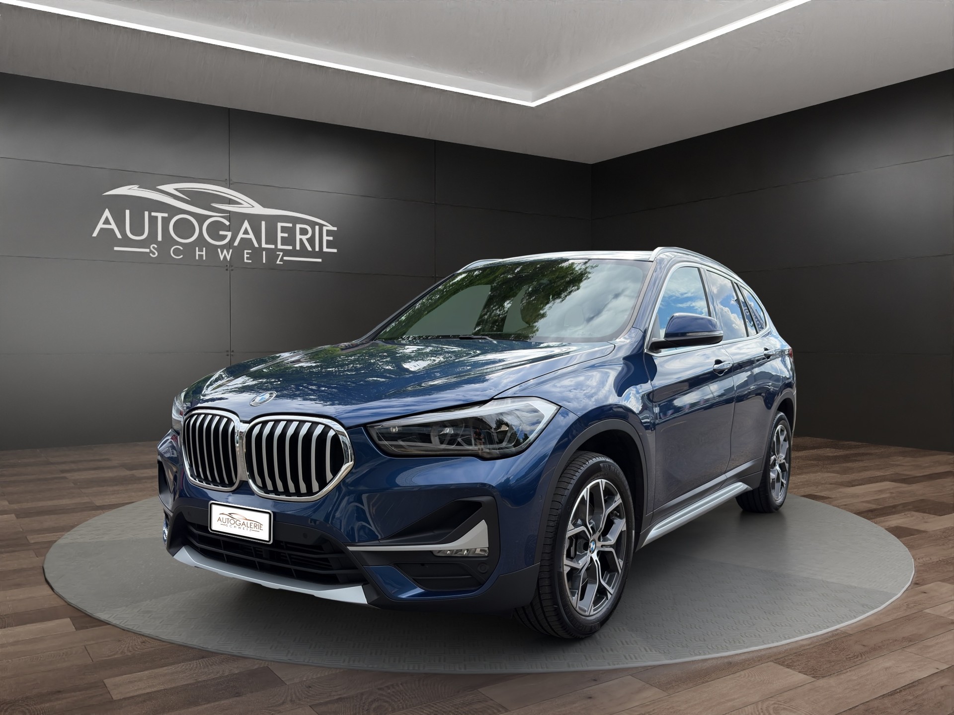 BMW X1 xDrive 20d xLine | CH | Gratis Service | Navi Plus | LED | PANORAMA | Leder Oyster | TOP AUSSTATTUNG | AHK |-image-0