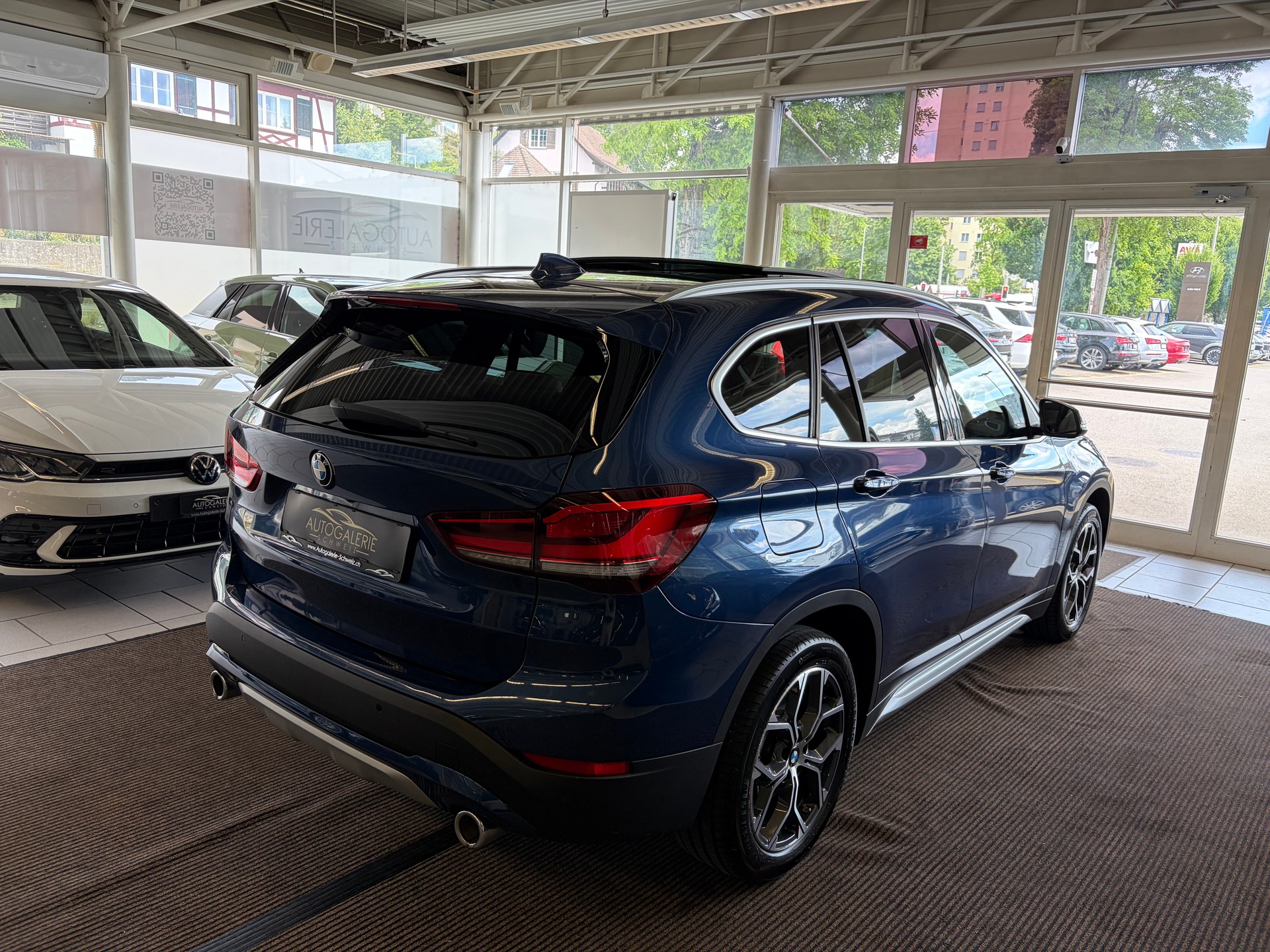 BMW X1 xDrive 20d xLine | CH | Gratis Service | Navi Plus | LED | PANORAMA | Leder Oyster | TOP AUSSTATTUNG | AHK |-image-28