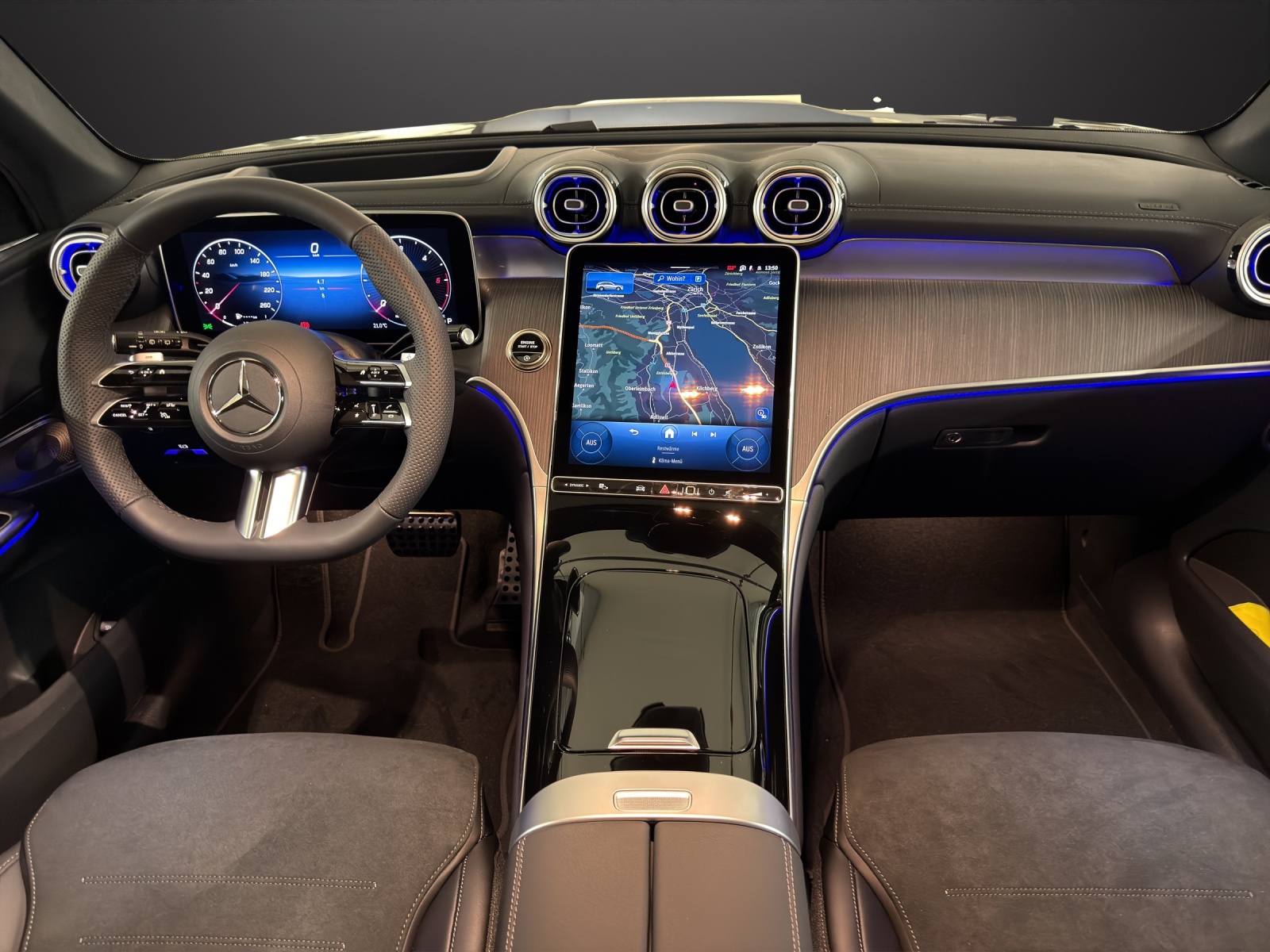 MERCEDES-BENZ GLC 300 d 4Matic 9G-Tronic-image-11