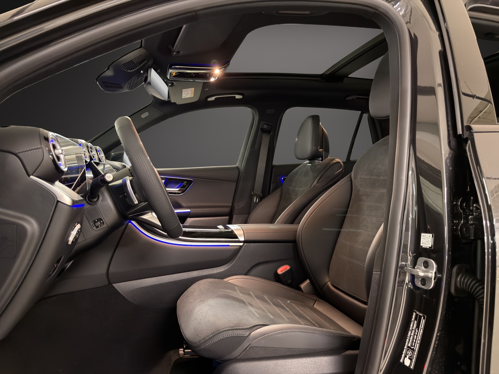 MERCEDES-BENZ GLC 300 d 4Matic 9G-Tronic-image-10