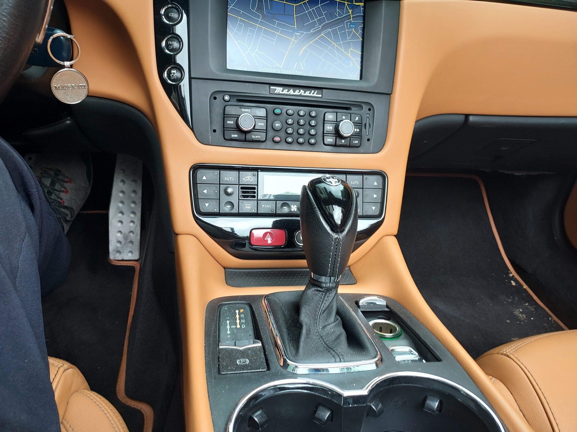 MASERATI GranCabrio Sport Automatica-image-9
