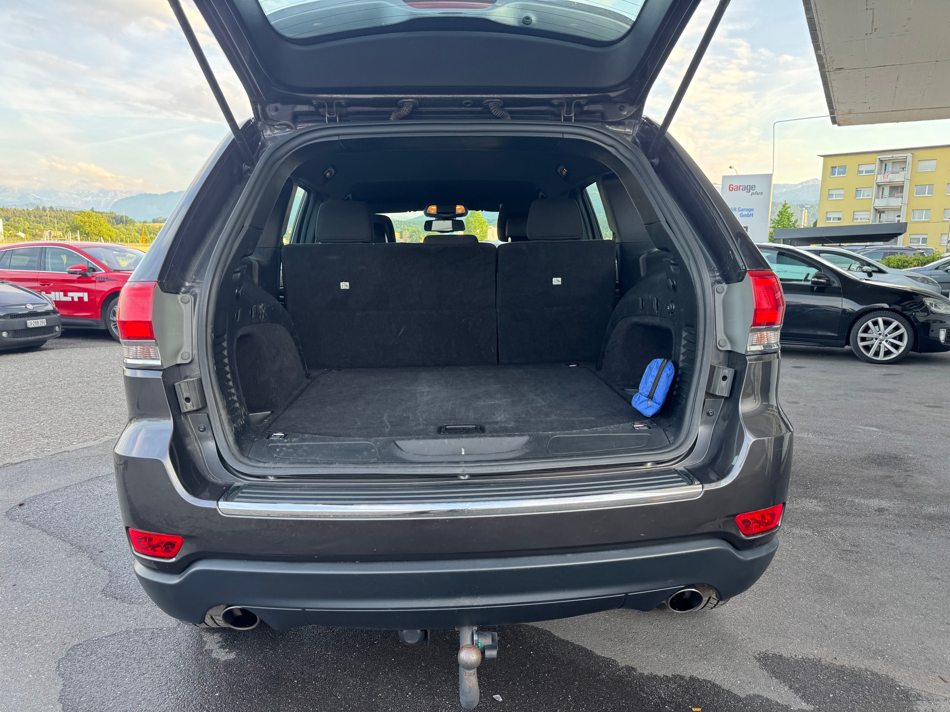 JEEP Grand Cherokee 3.0 CRD Laredo Automatic-image-7