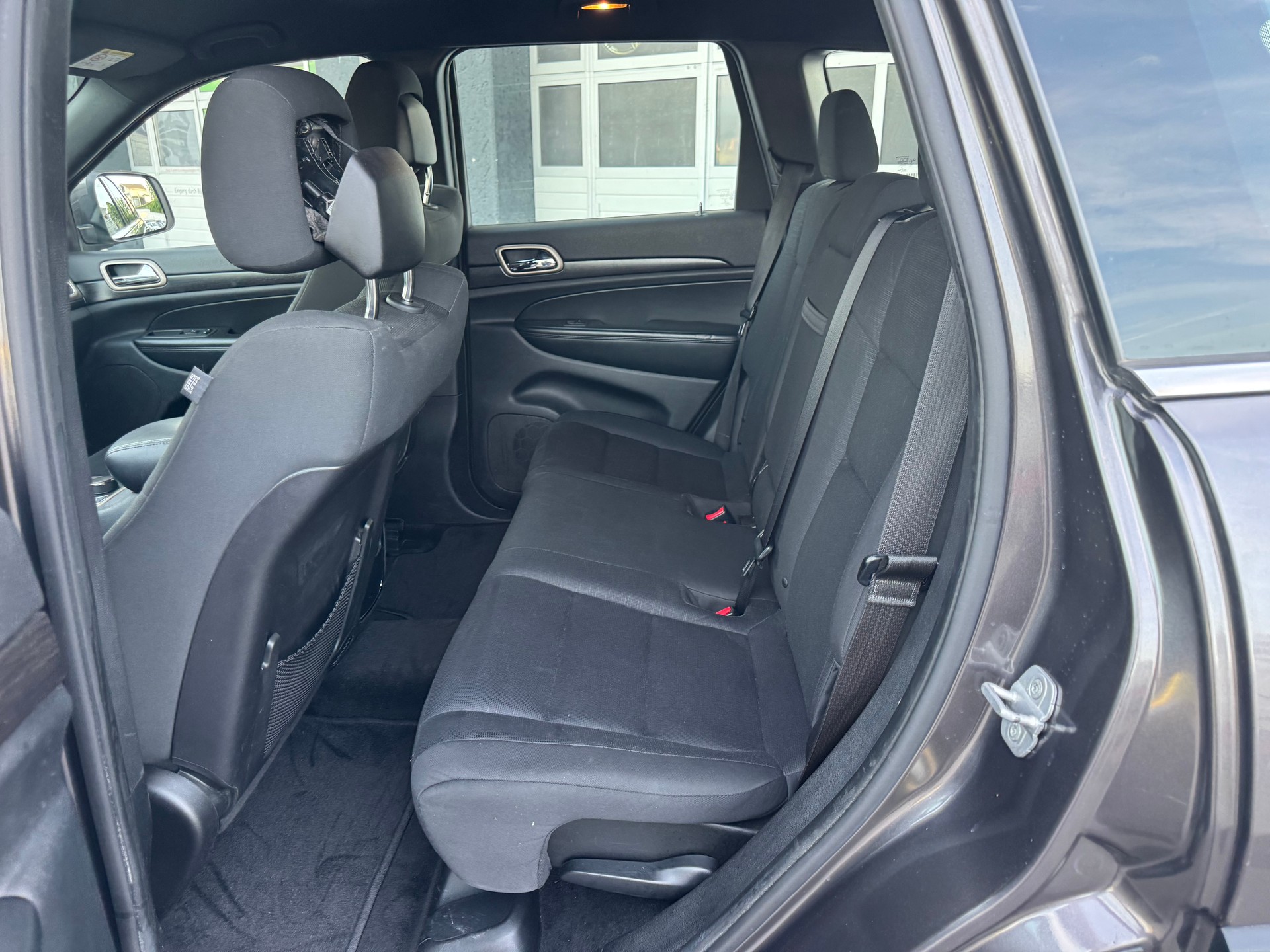JEEP Grand Cherokee 3.0 CRD Laredo Automatic-image-8