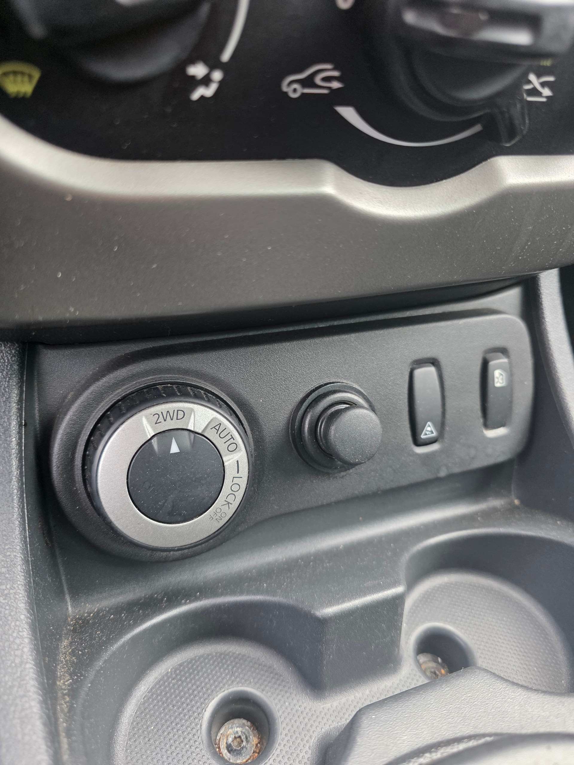 DACIA Duster 1.6 Ambiance 4x4-image-25