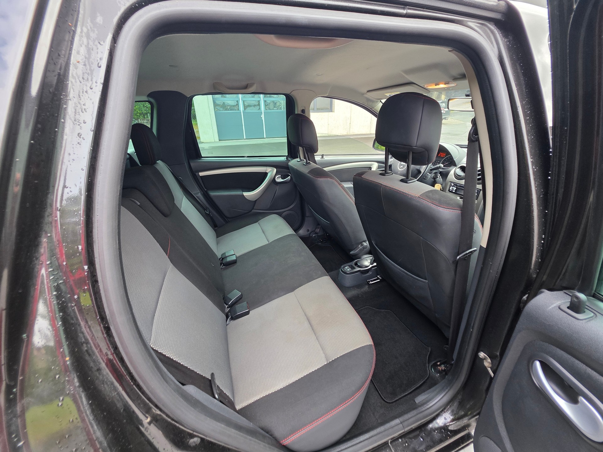 DACIA Duster 1.6 Ambiance 4x4-image-24
