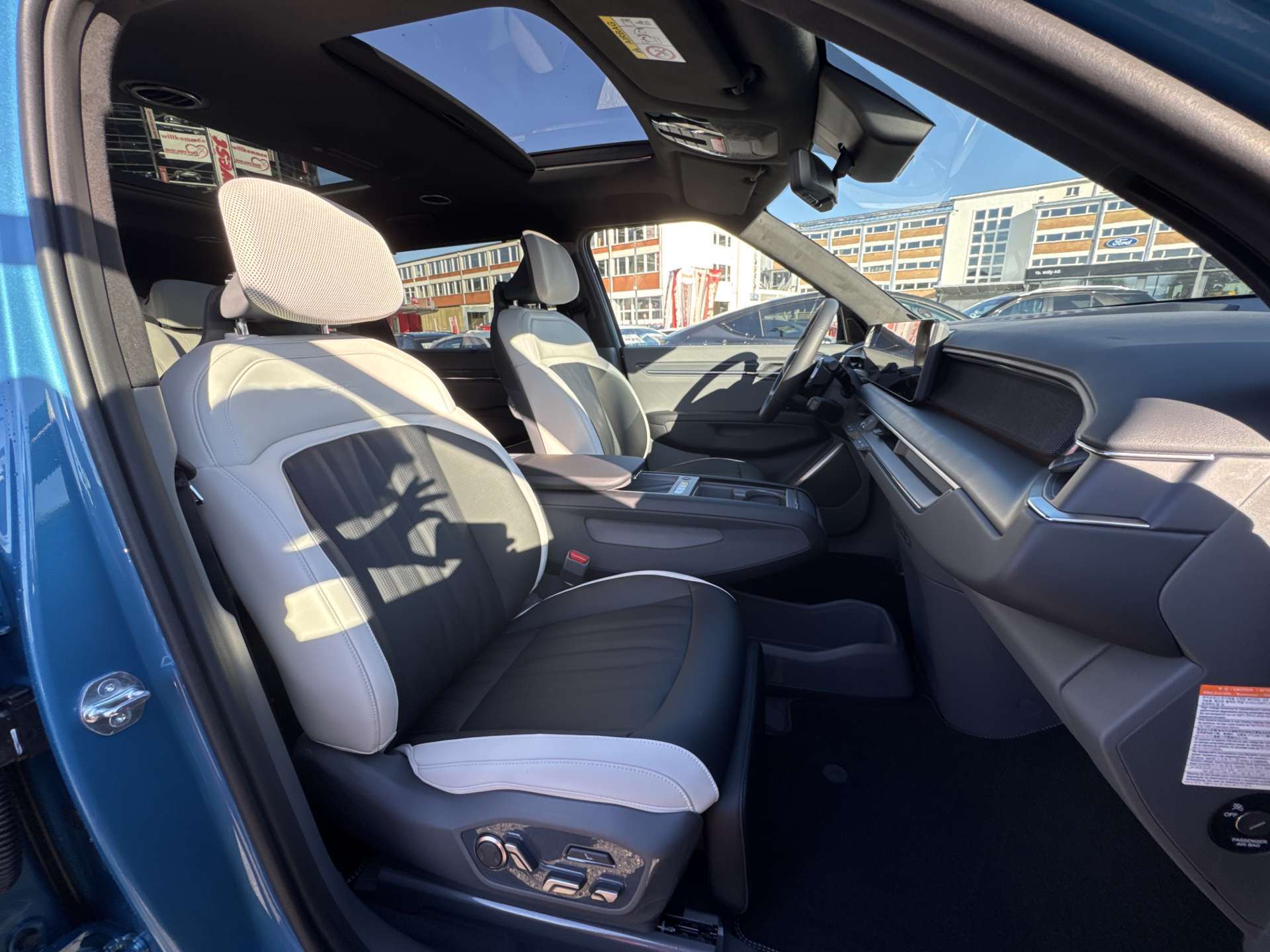 KIA EV9 99,8 kWh GT-Line 385PS 7-Plätzer 4x4 Automat-image-12