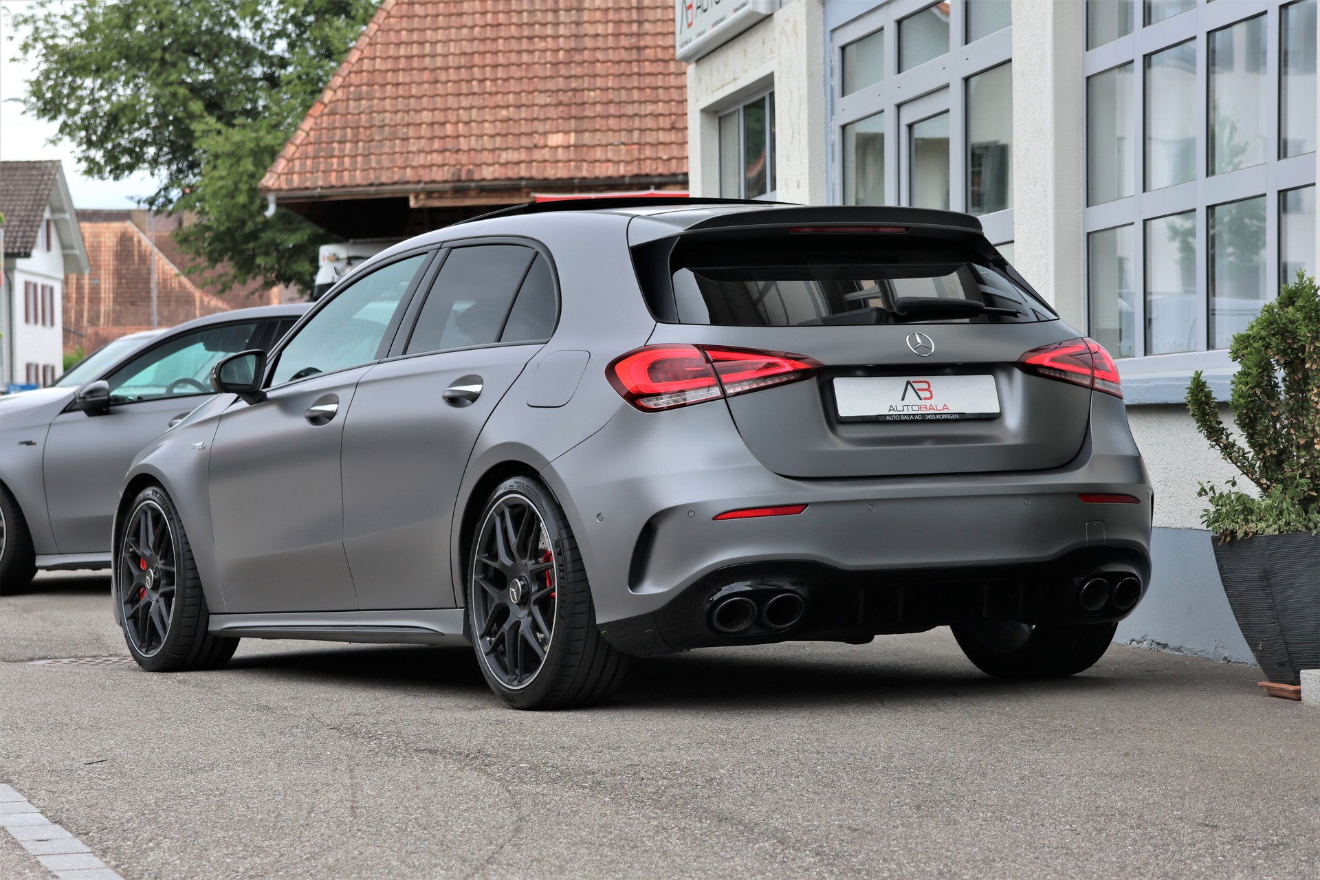 MERCEDES-BENZ A 45 S AMG 4Matic+ Speedshift (CH) *DesignoMagno*-showroom-element-2