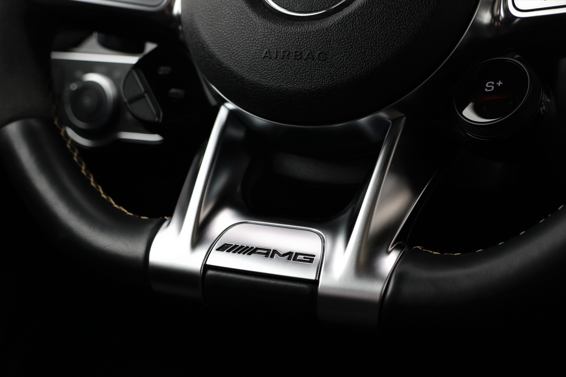 MERCEDES-BENZ A 45 S AMG 4Matic+ Speedshift (CH) *DesignoMagno*-image-18