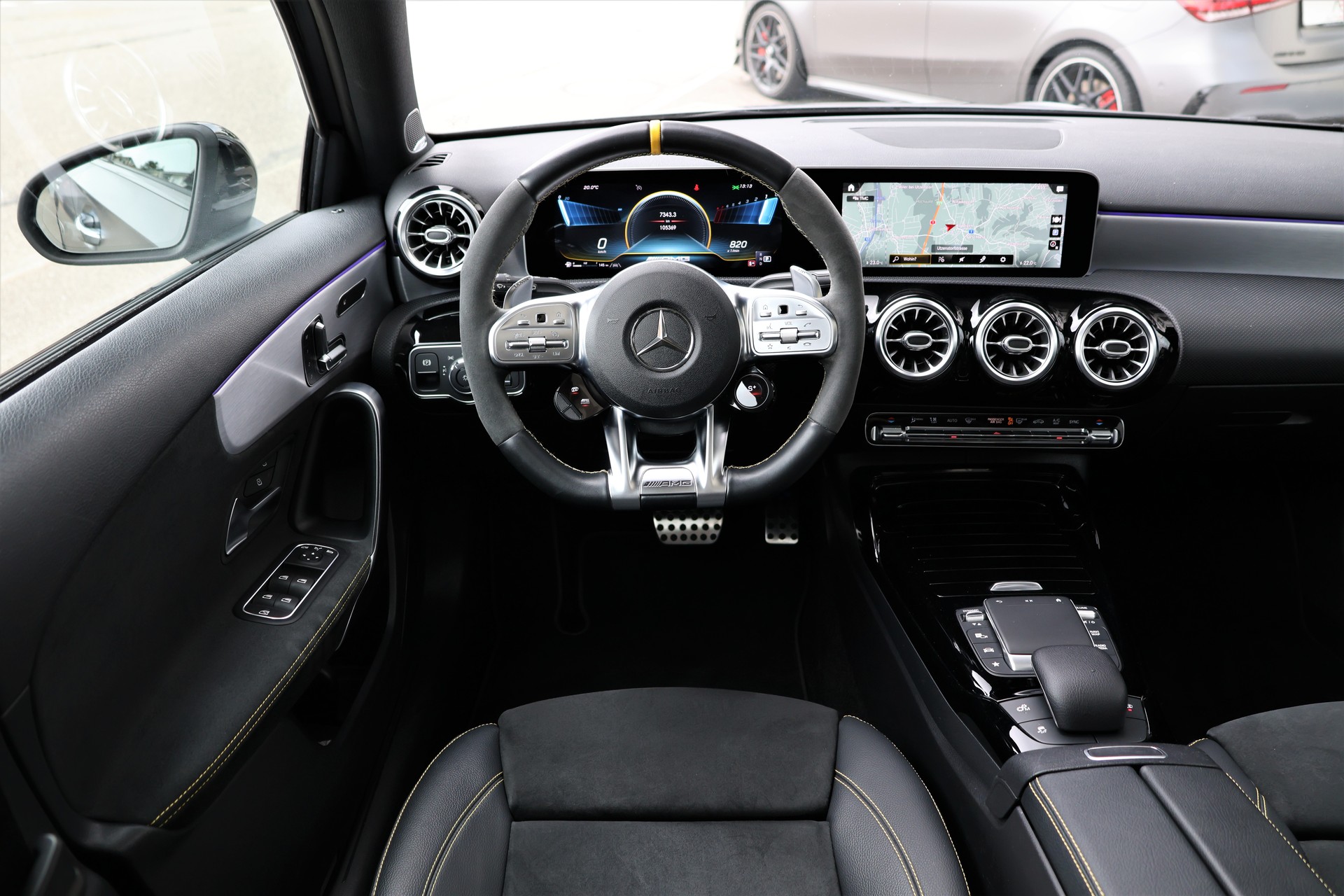 MERCEDES-BENZ A 45 S AMG 4Matic+ Speedshift (CH) *DesignoMagno*-image-14