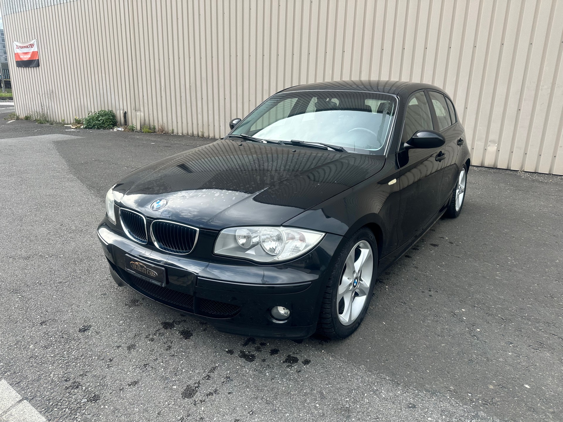 BMW 118i-image-2