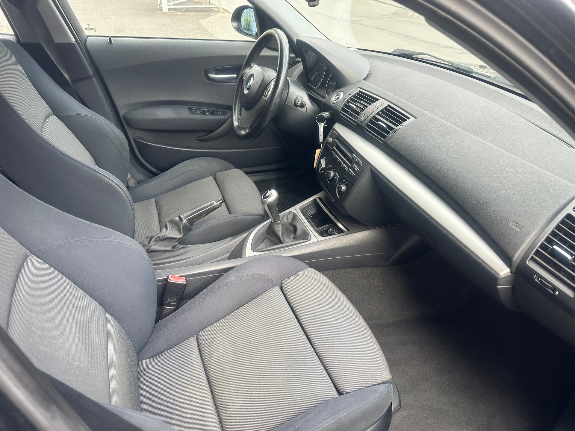 BMW 118i-image-14