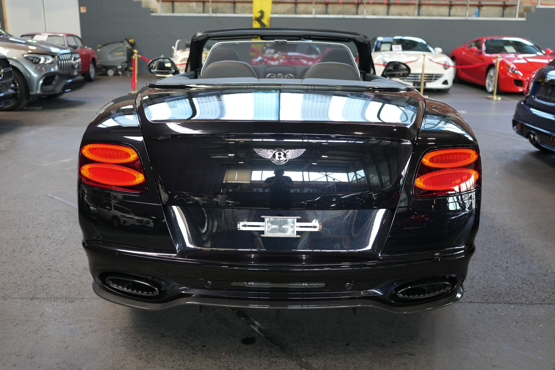 BENTLEY Continental Supersports 6.0 W12-showroom-element-2