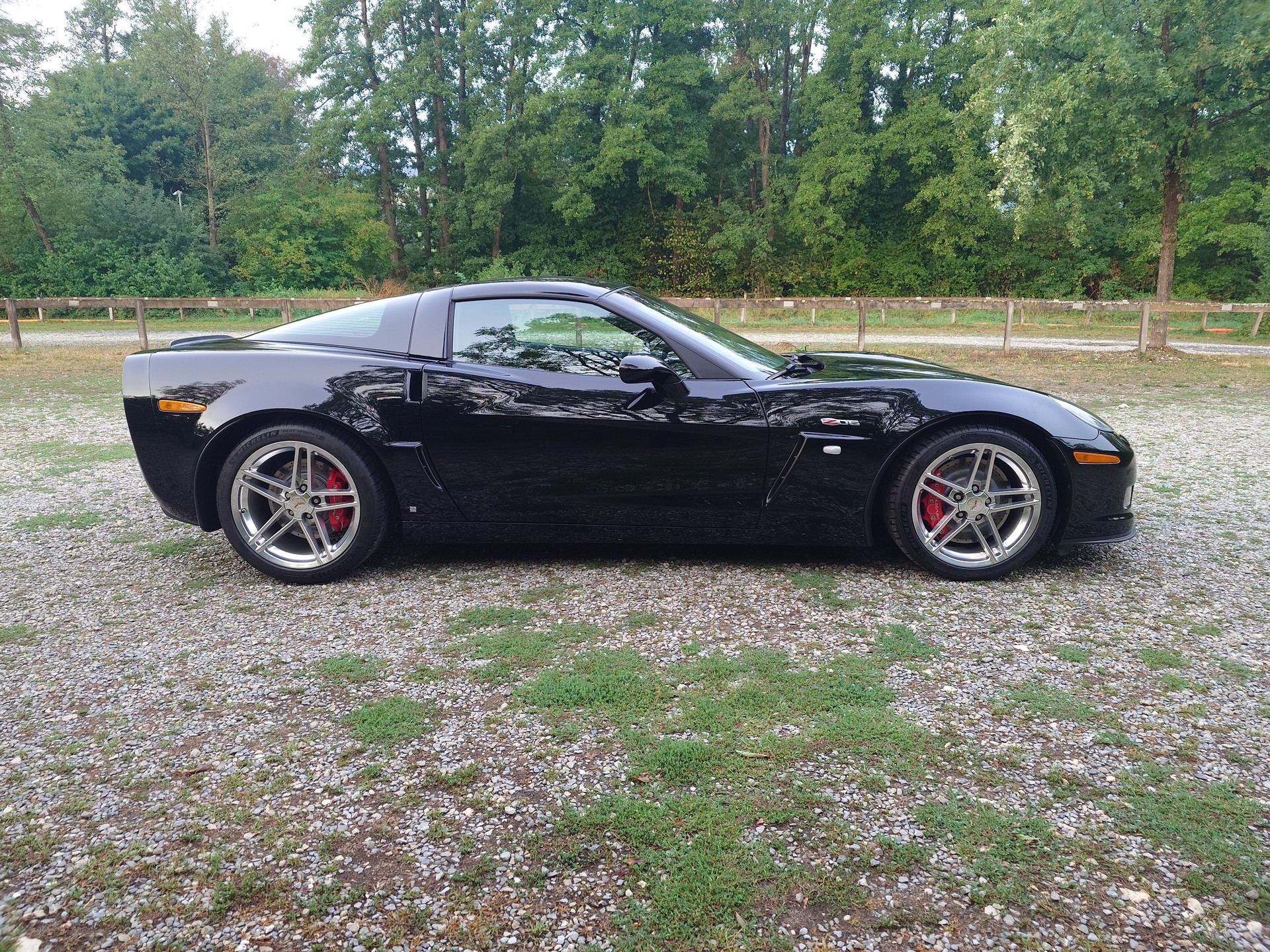 CHEVROLET Corvette Z06-image-3