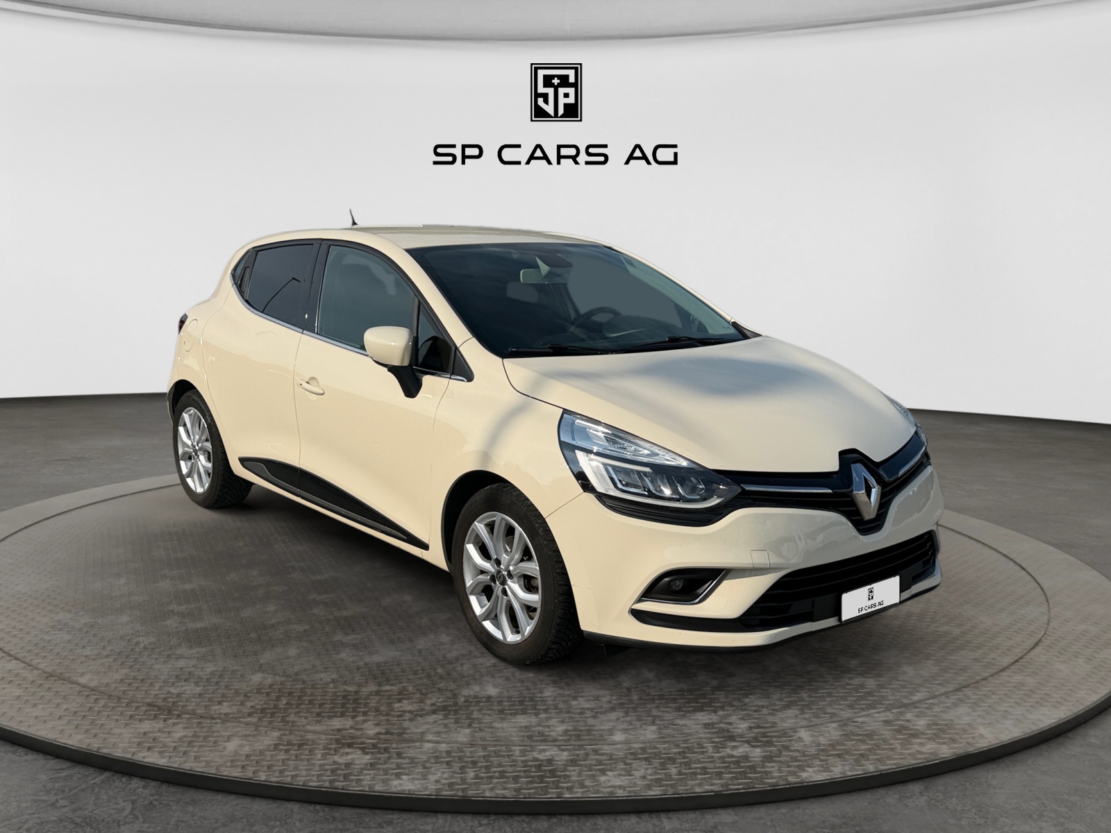 RENAULT Clio 1.2 16V T Intens EDC-image-6