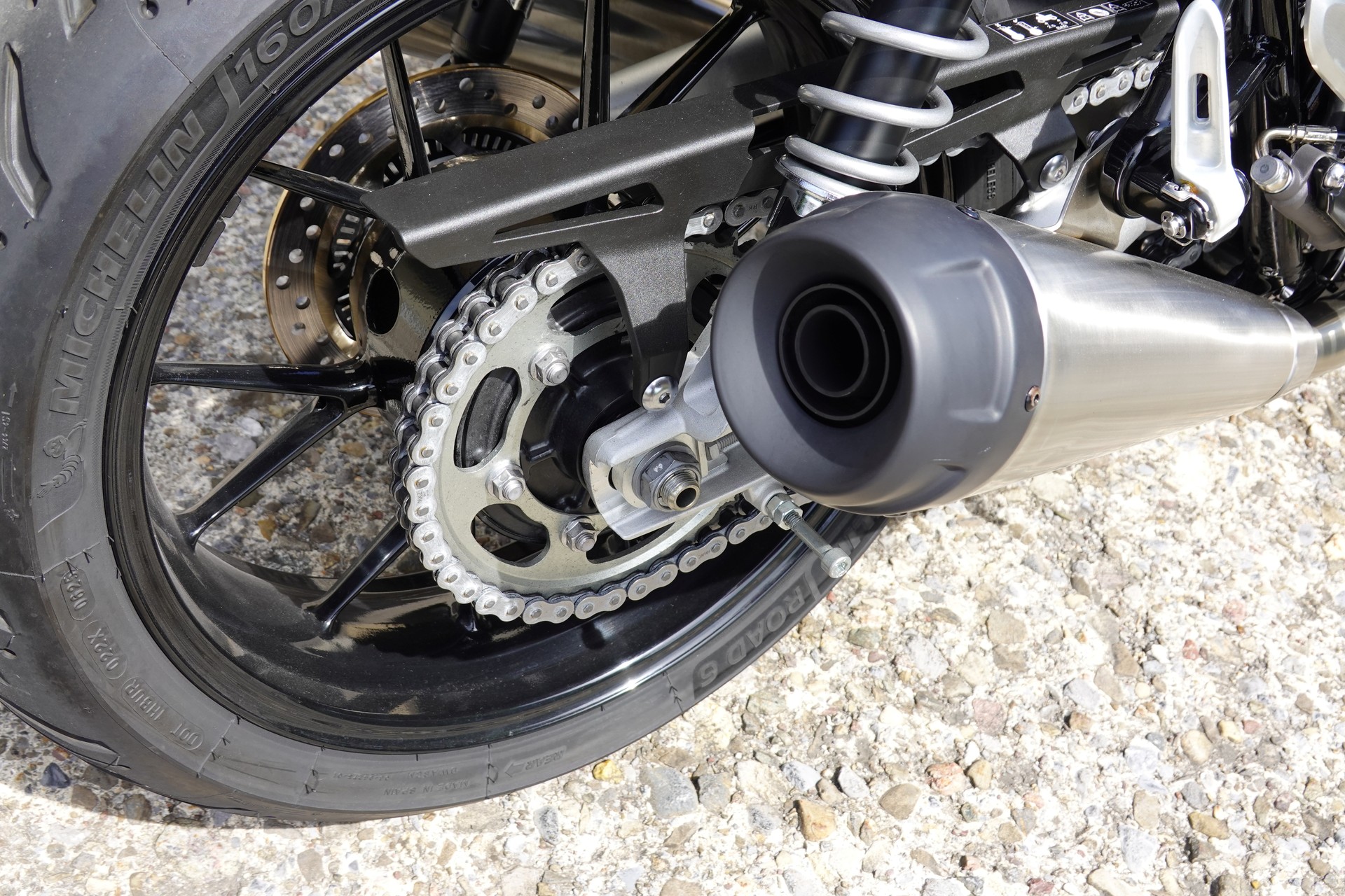 TRIUMPH Speed Twin 1200-image-10