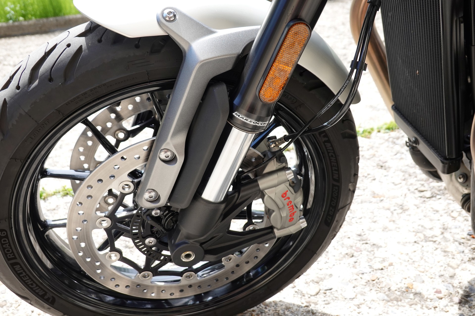 TRIUMPH Speed Twin 1200-image-11