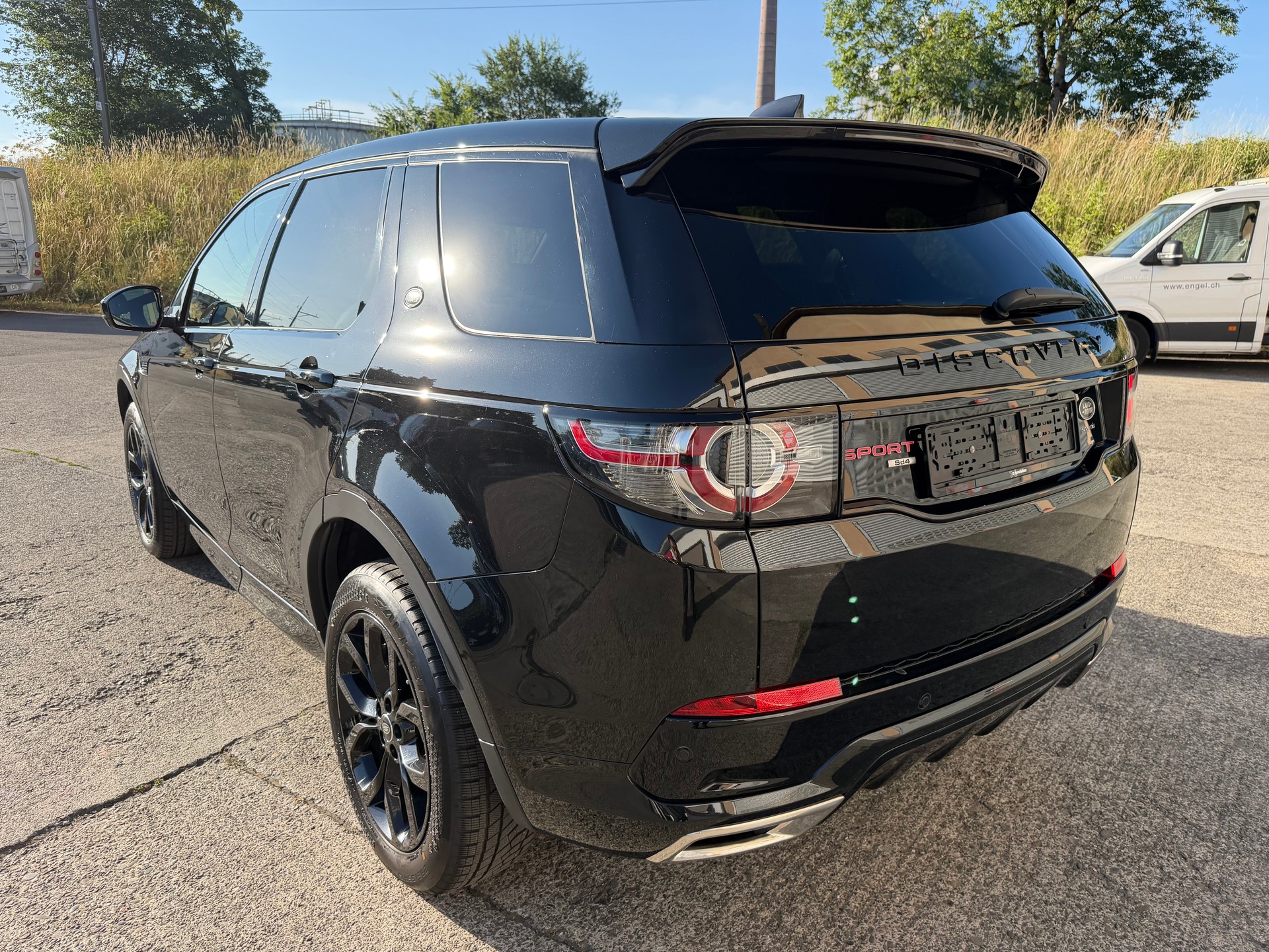 LAND ROVER Discovery Sport 2.0 SD4 Dynamic AT9-showroom-element-2