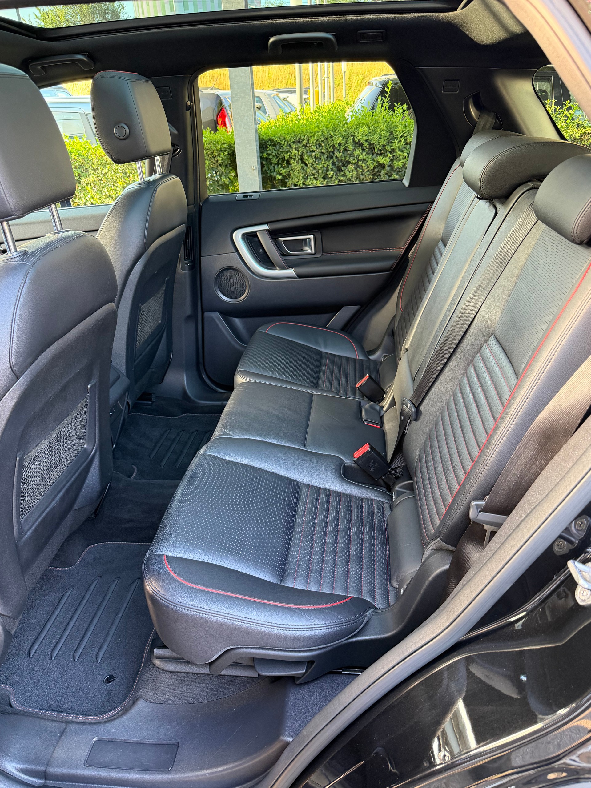 LAND ROVER Discovery Sport 2.0 SD4 Dynamic AT9-image-13