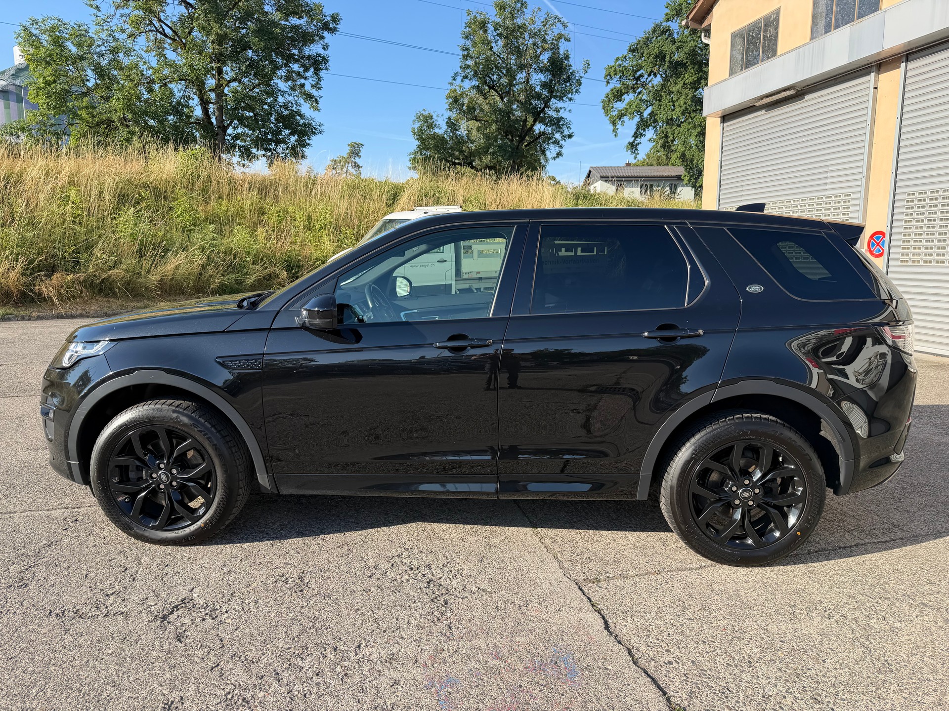LAND ROVER Discovery Sport 2.0 SD4 Dynamic AT9-showroom-element-1