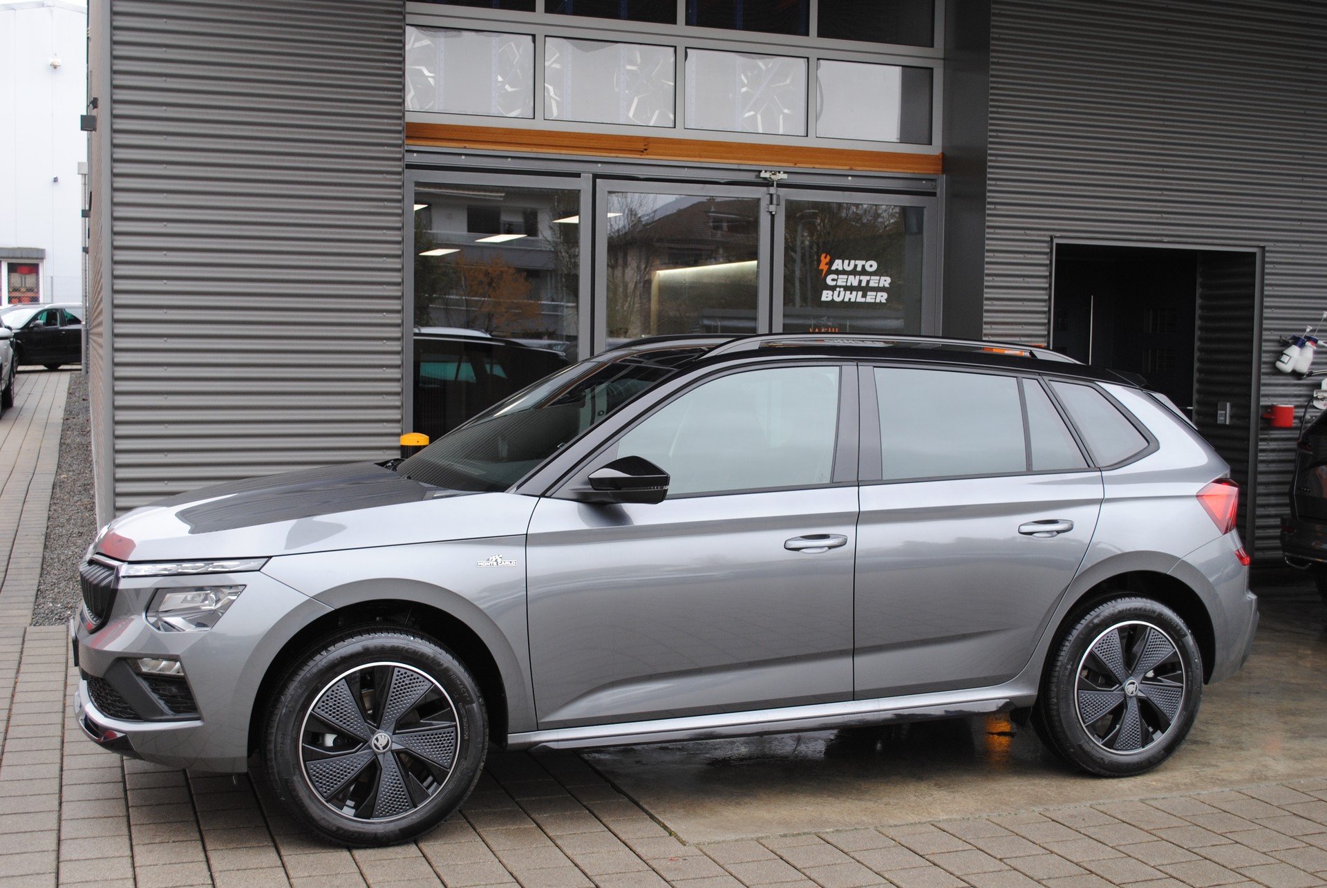 SKODA Kamiq 1.5 TSI Monte Carlo DSG-showroom-element-3