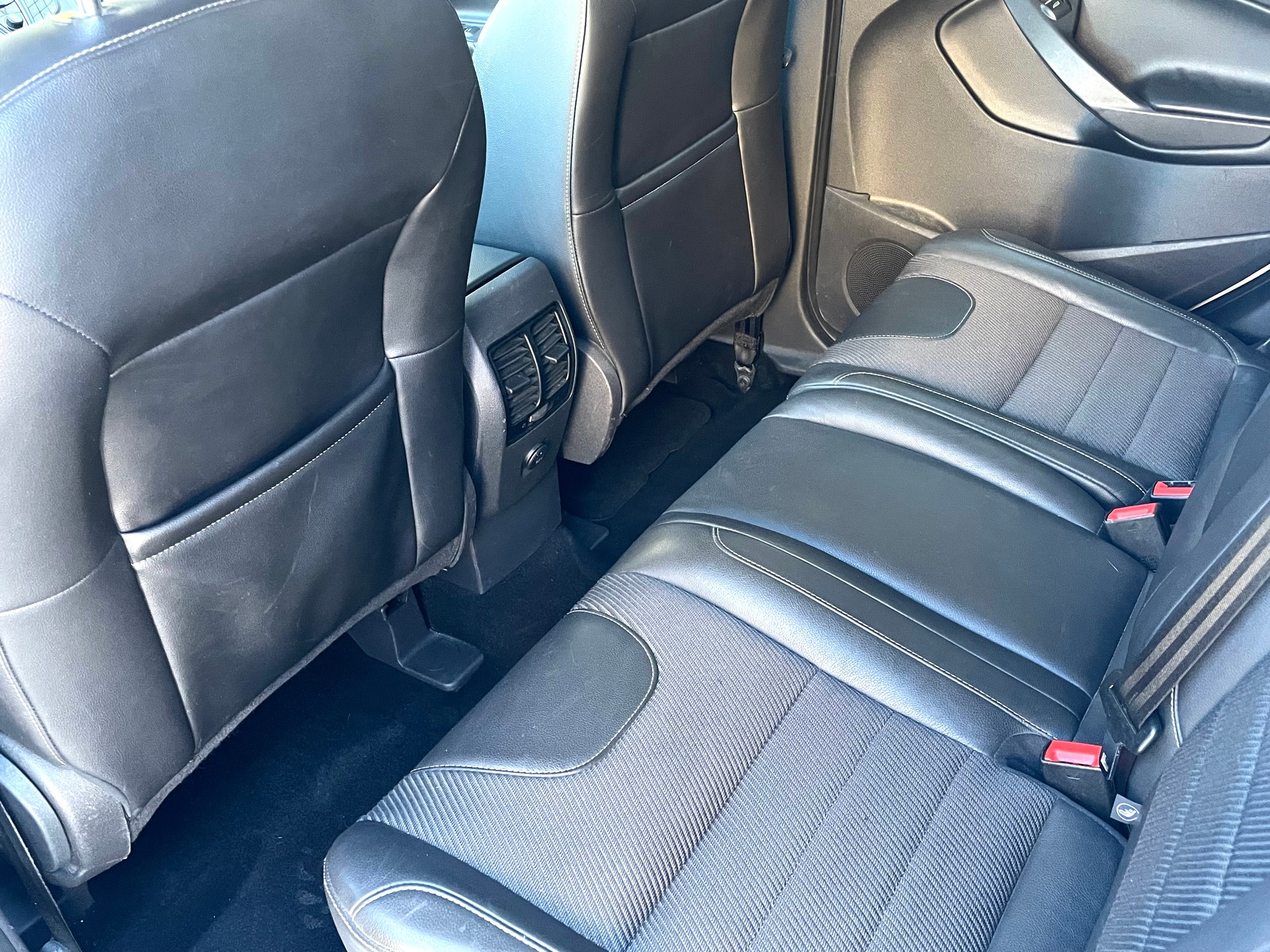 FORD Kuga 2.0 TDCi Carving 4WD PowerShift-image-3