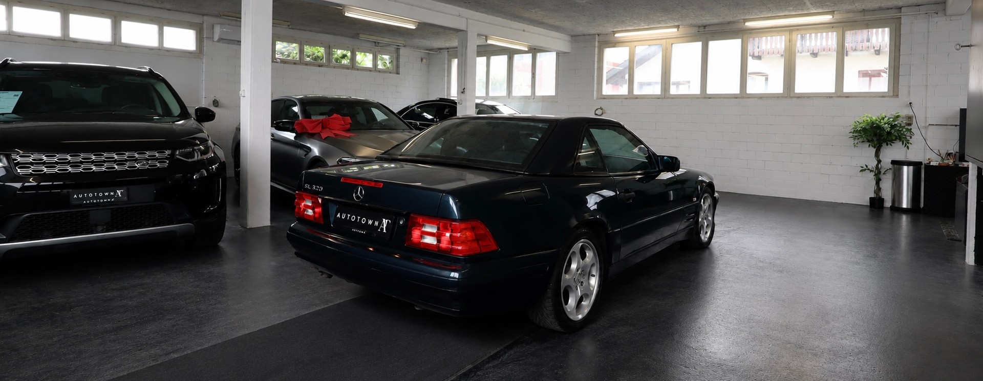 MERCEDES-BENZ SL 320-showroom-element-3