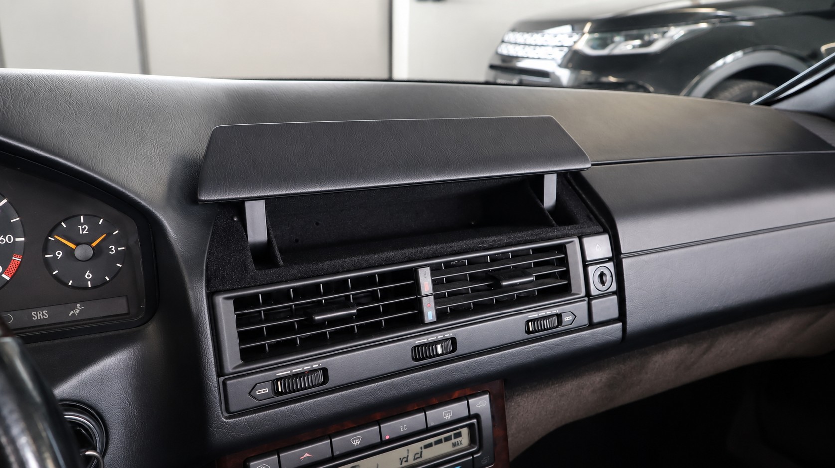 MERCEDES-BENZ SL 320-image-11